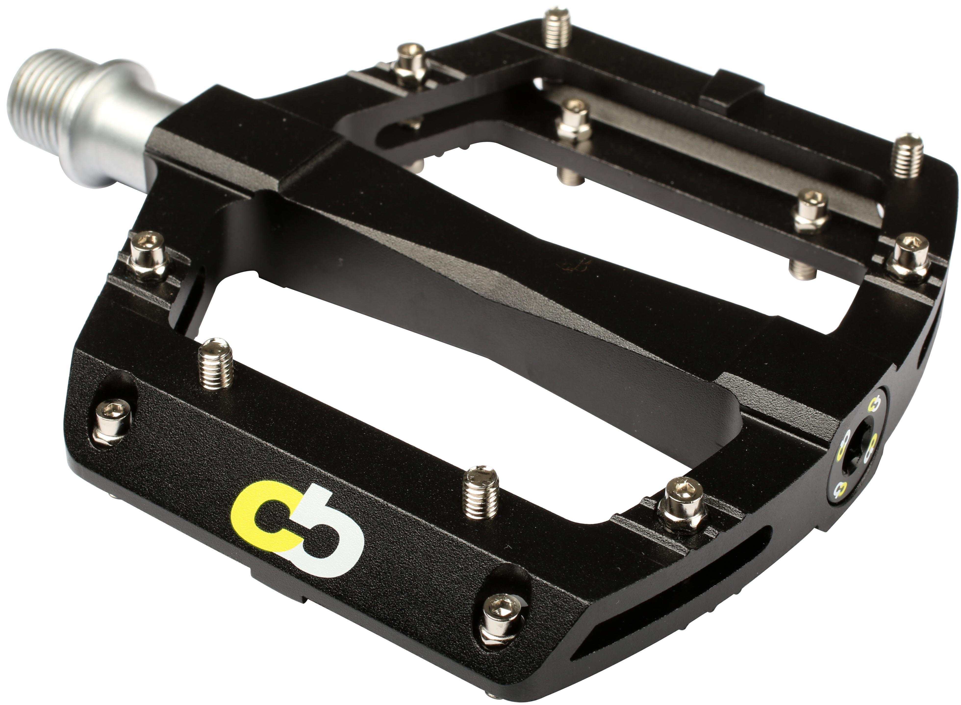 metal flat pedals