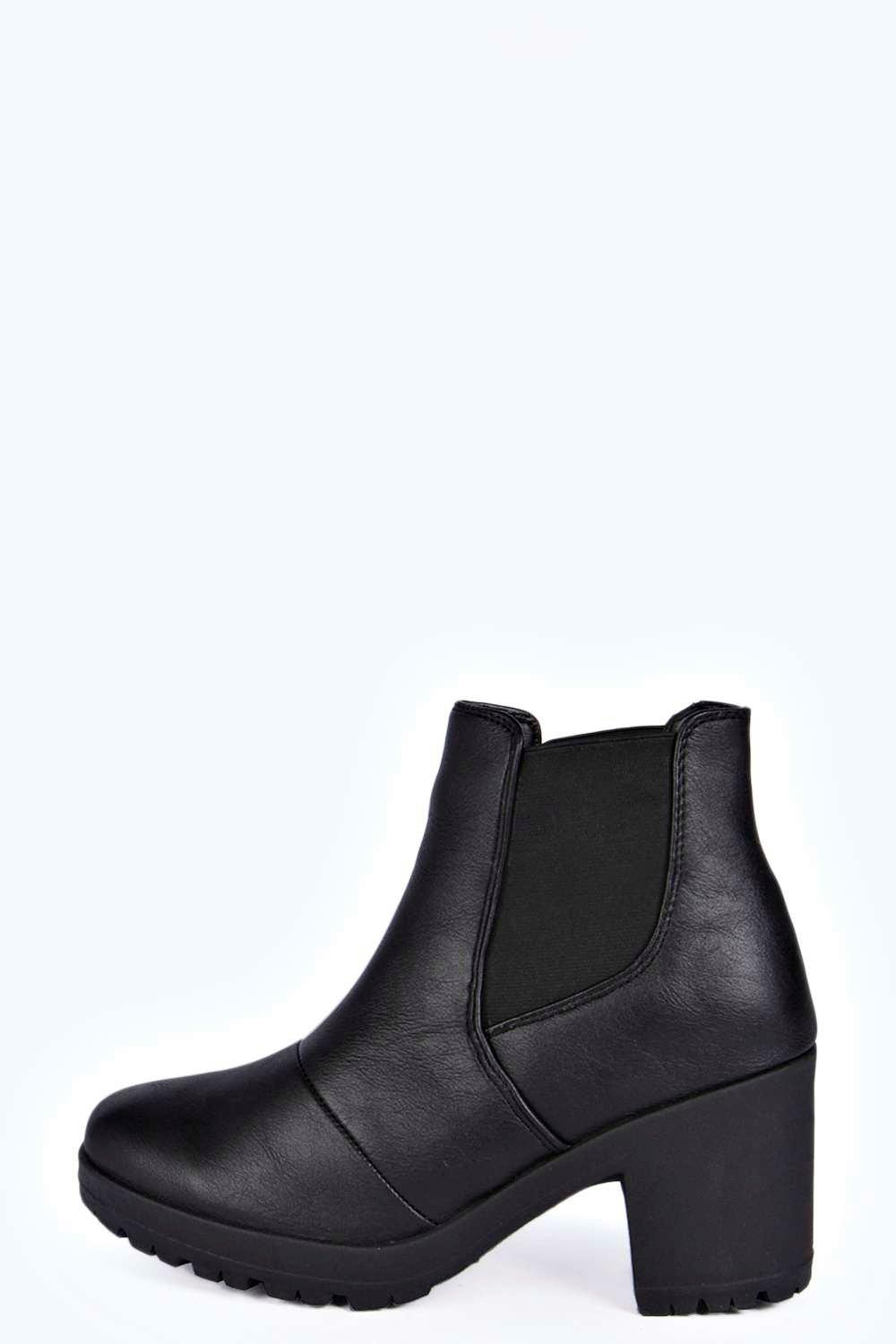 chunky boots lia