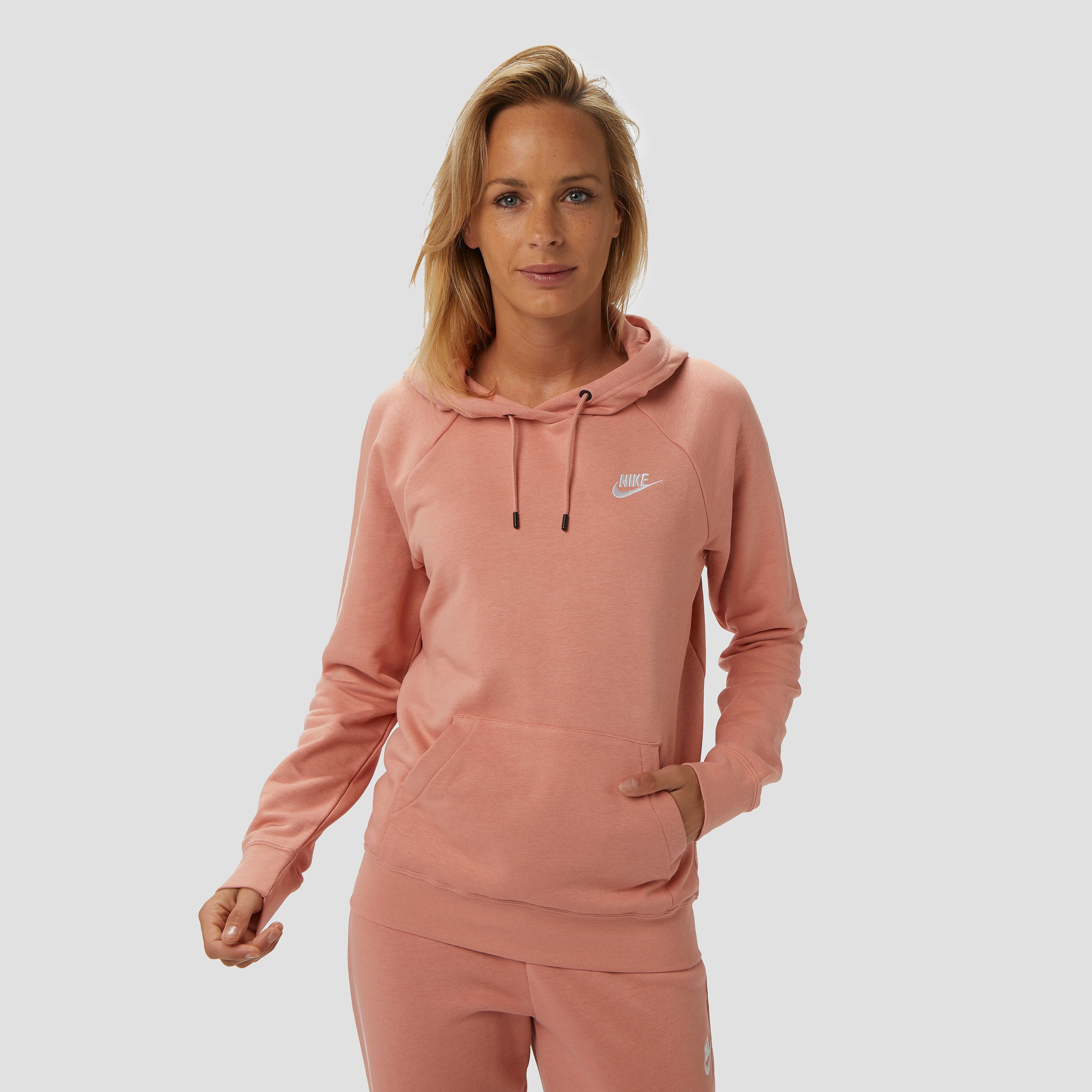 Goot vreemd Met bloed bevlekt NIKE Sportswear essential trui roze dames Dames | Online kopen via  Skishop4u.nl | Decathlon.nl