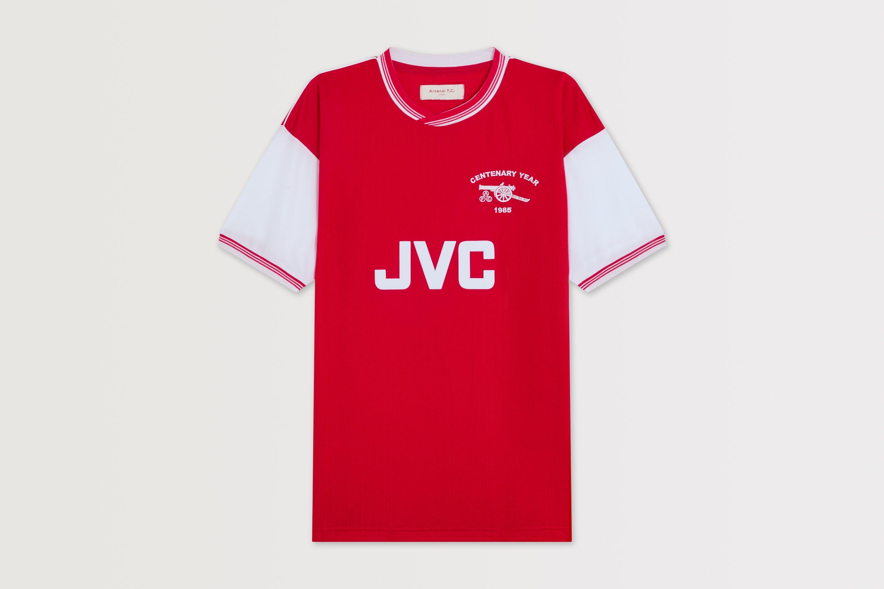 Arsenal kit cheap by year