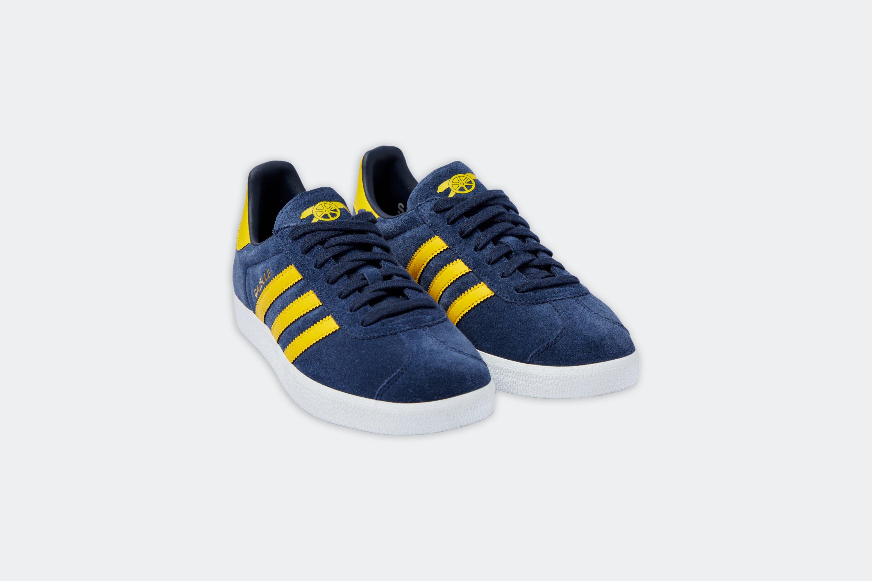 Adidas original hotsell gazelle shoes