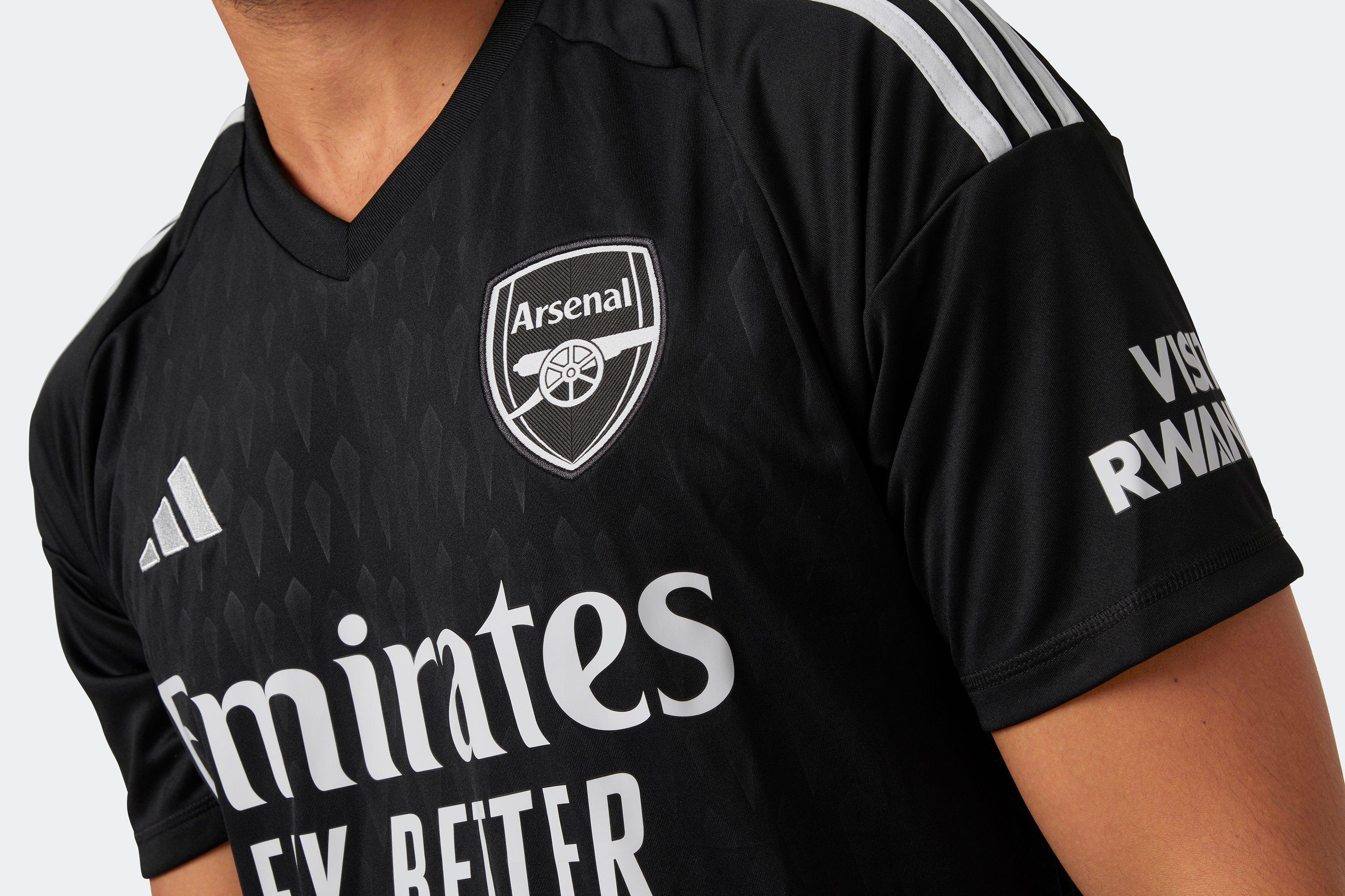 Arsenal deals keeper jersey