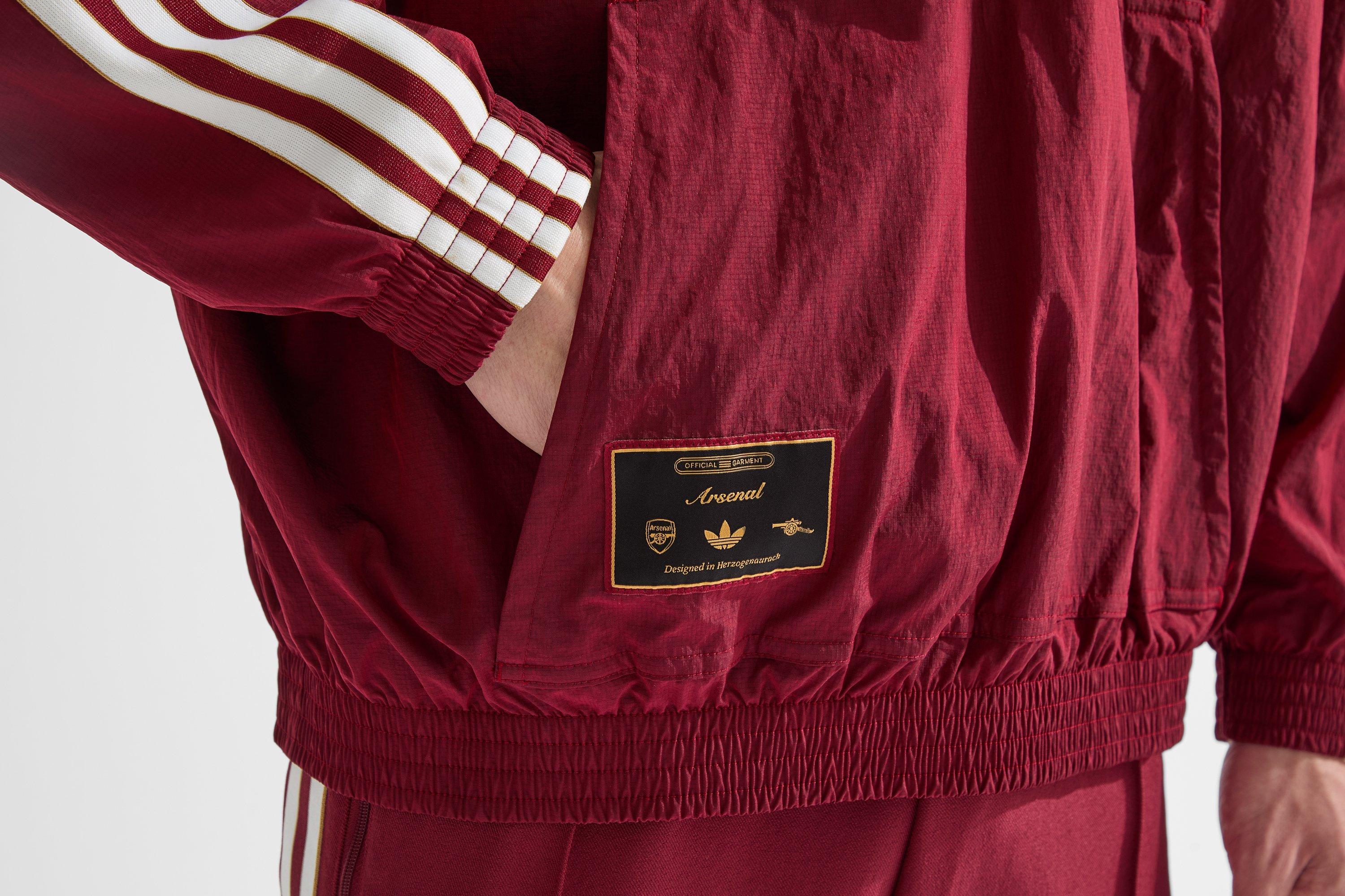 Arsenal adidas 25/26 Terrace Icons Half Zip Jacket | Official