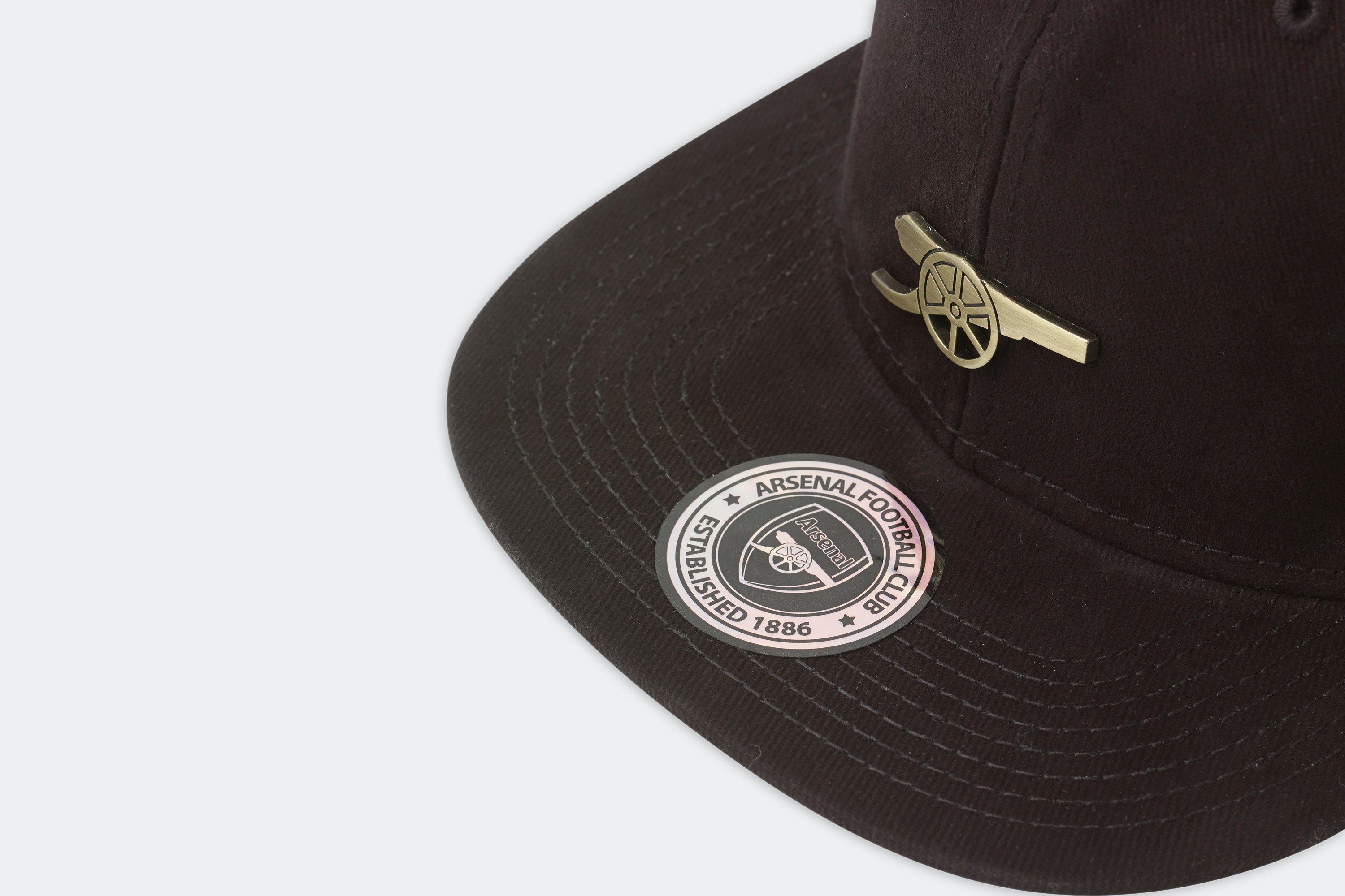 Arsenal Adult Metal Badge Snapback Official Online Store