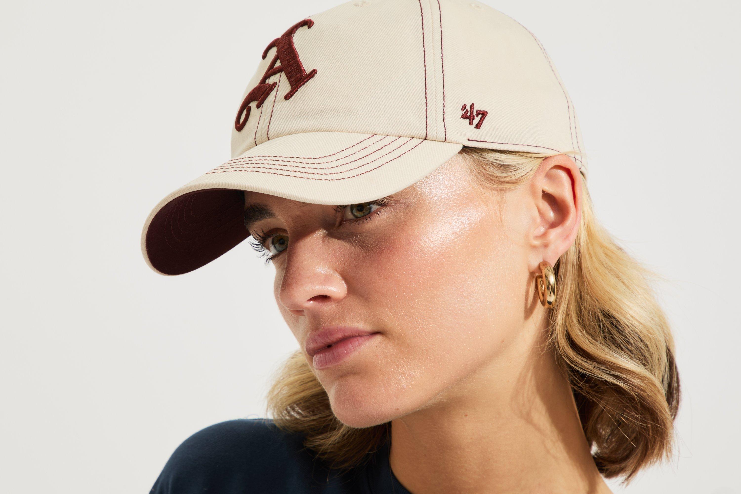 【新品】アーセナル 47 キャップ Beige Arsenal 47 Beige Gothic A Contrast Stitch Cap | Official Online Store