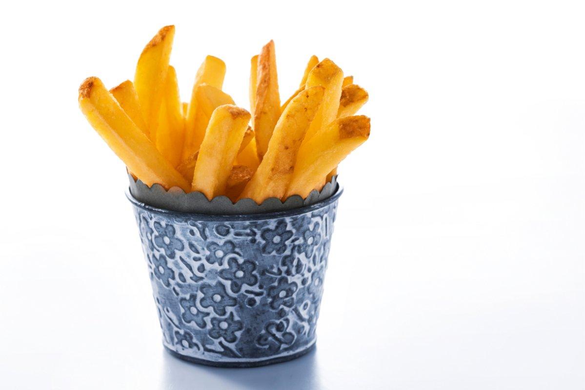 Stealth Fries Skin-On Thin Regular Cut French Fry Case