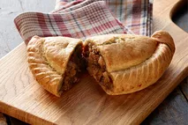 Proper Cornish Unbaked Steak & Ale Pasties Proper Cornish Unbaked Steak & Ale Pasties