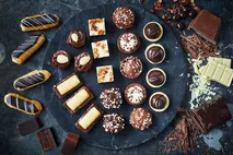 Brioche Pasquier 48 Petits Fours Black & White Chocolat 644g Brioche Pasquier 48 Petits Fours Black & White Chocolat 644g