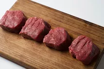 Caledonia Farms Scotch Beef PGI 28 Day Aged 6oz Fillet Steaks (Scotland only) Caledonia Farms Scotch Beef PGI 28 Day Aged 6oz Fillet Steaks (Scotland only)