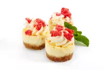 Brakes Mini Raspberry & Rosewater Flavour Cheesecake
