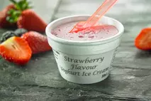 Brakes Strawberry Flavour Yogurt Ice Cream Tubs