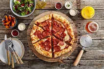 Chicago Town Takeaway Stuffed Crust Pepperoni Pizza Chicago Town Takeaway Stuffed Crust Pepperoni Pizza