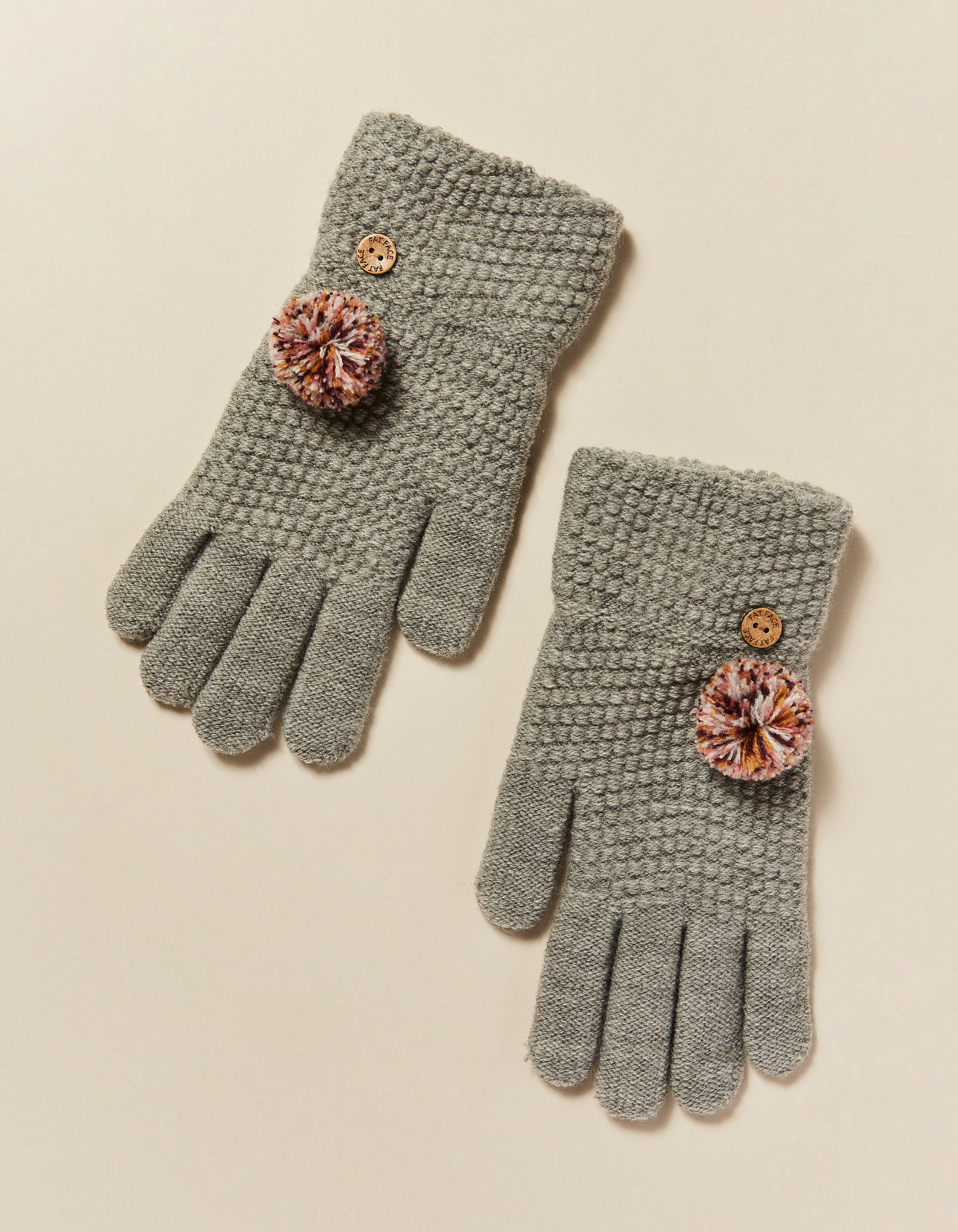 grey knit gloves