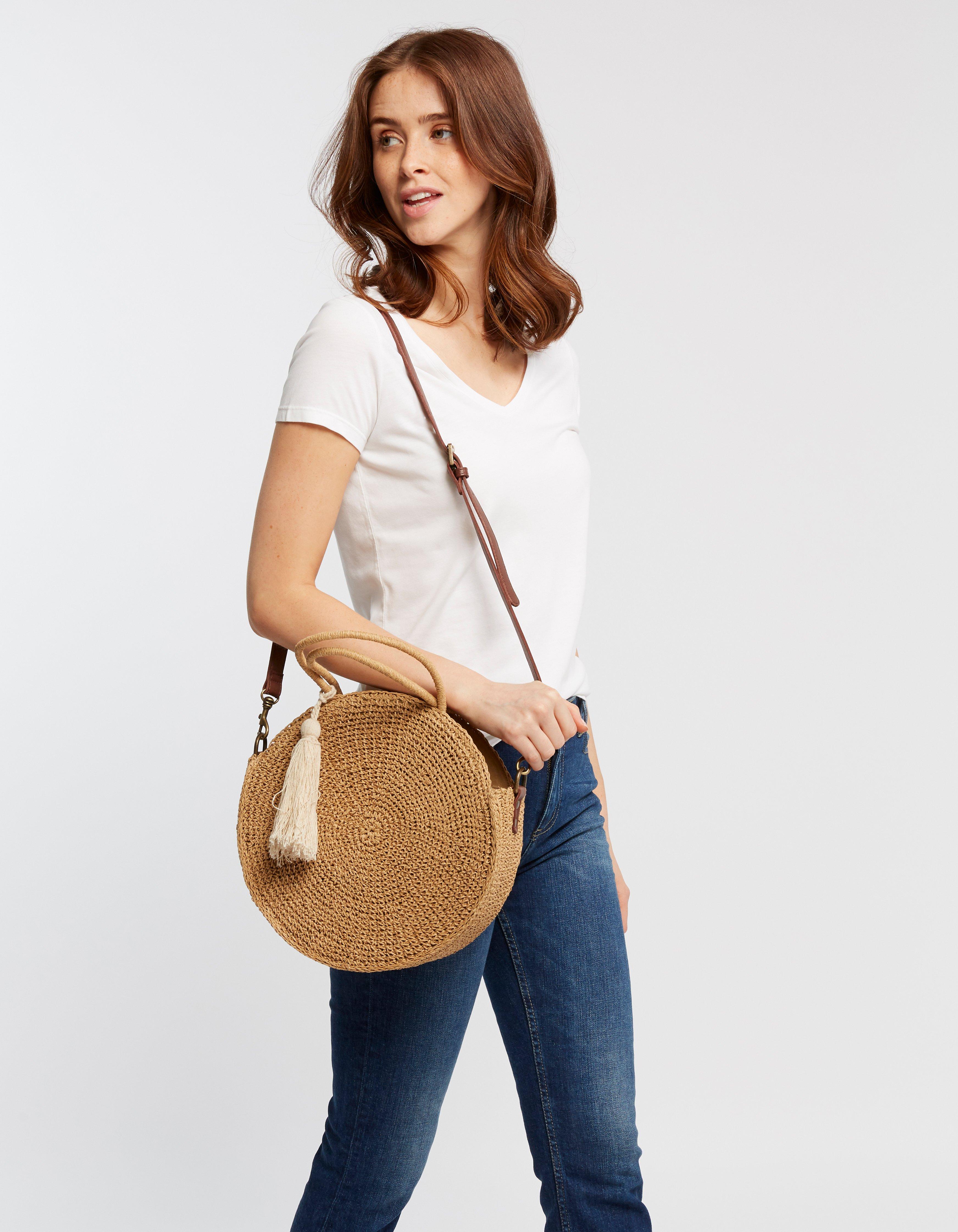 Straw circle tote outlet bag