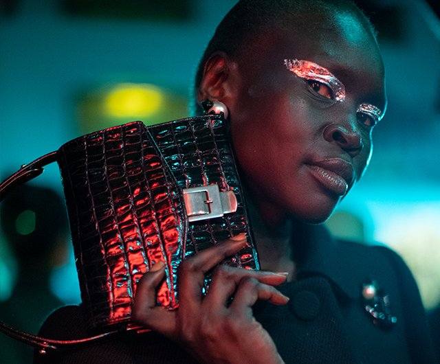 Backstage - Picture 4