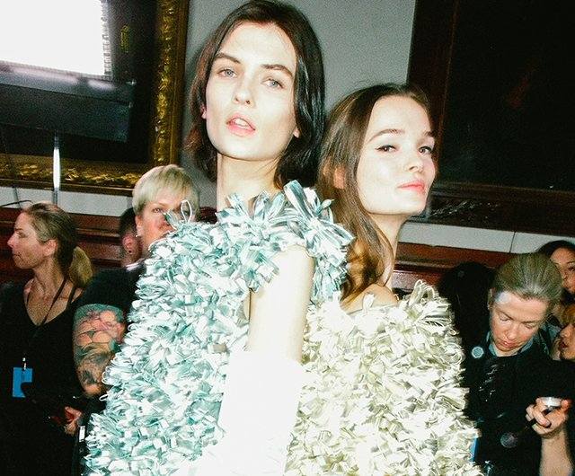 Backstage - Picture 10