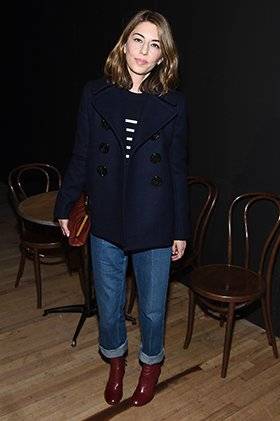 Front Row - Picture 1