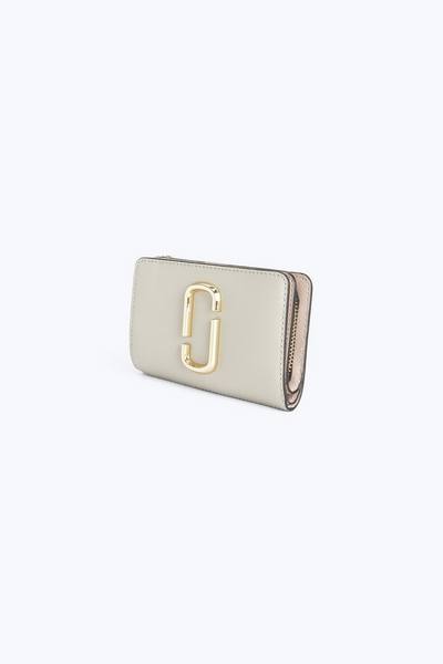 Snapshot Compact Wallet-Alternate view