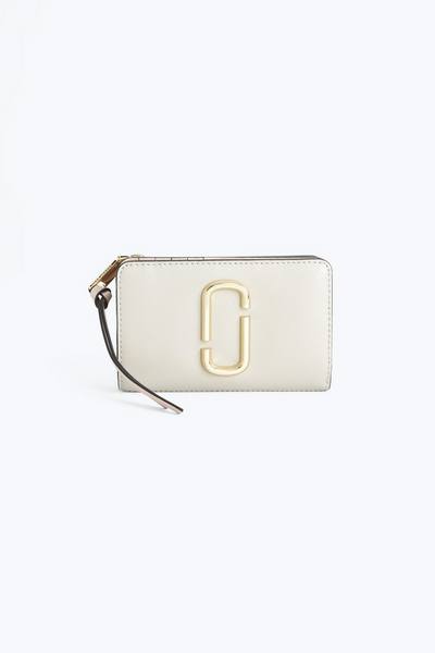 Snapshot Compact Wallet