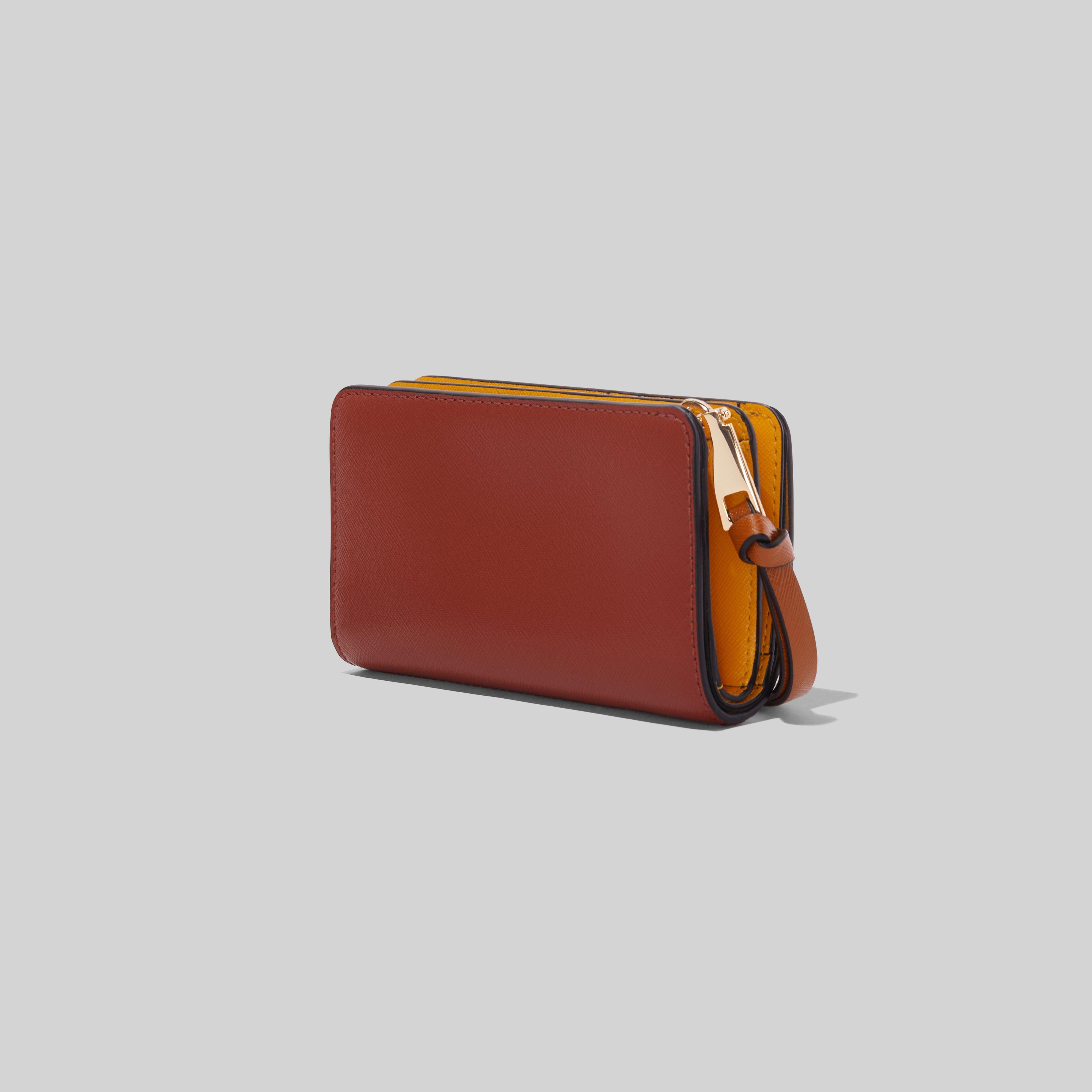 The Snapshot Compact Wallet--Alternate view