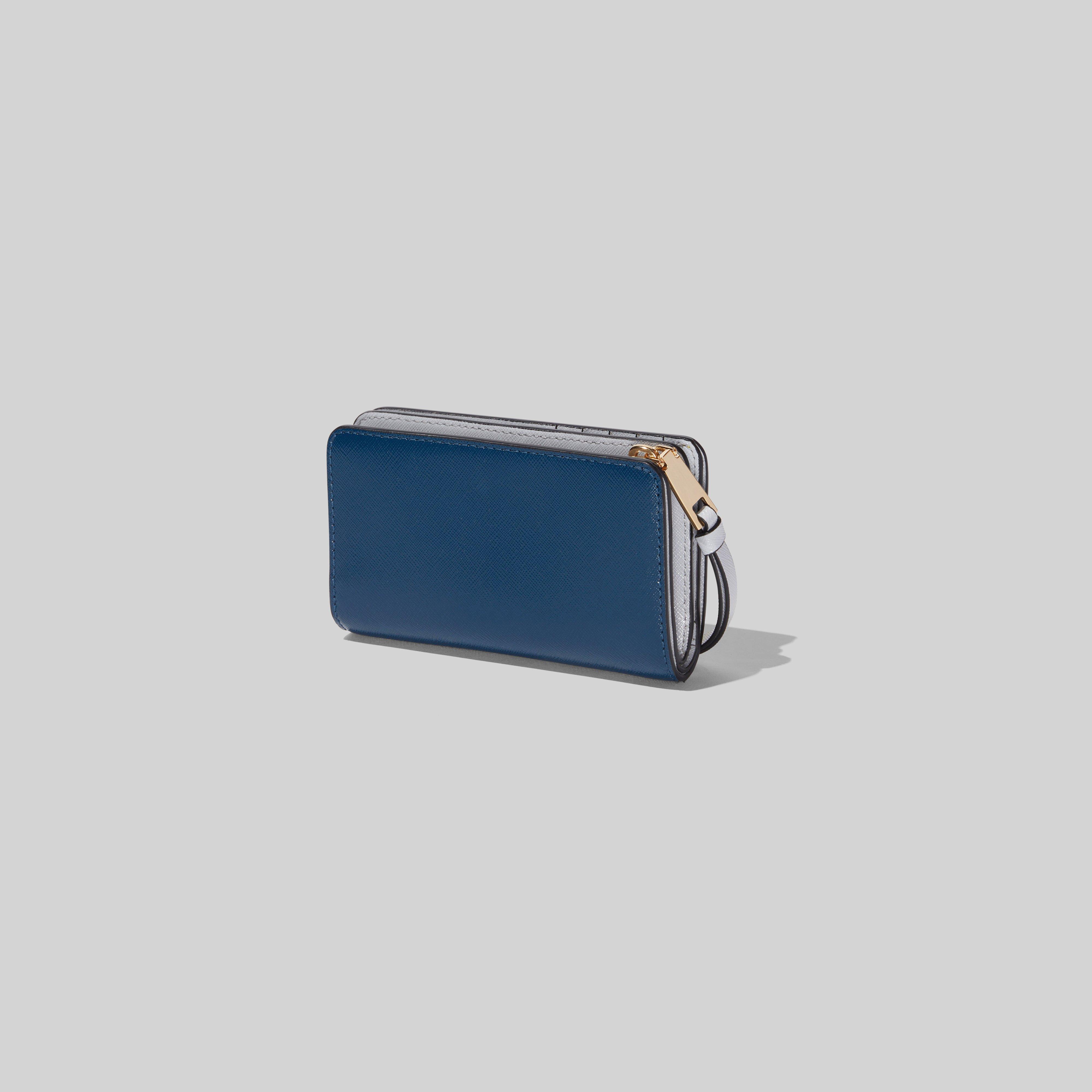 The Snapshot Compact Wallet--Alternate view