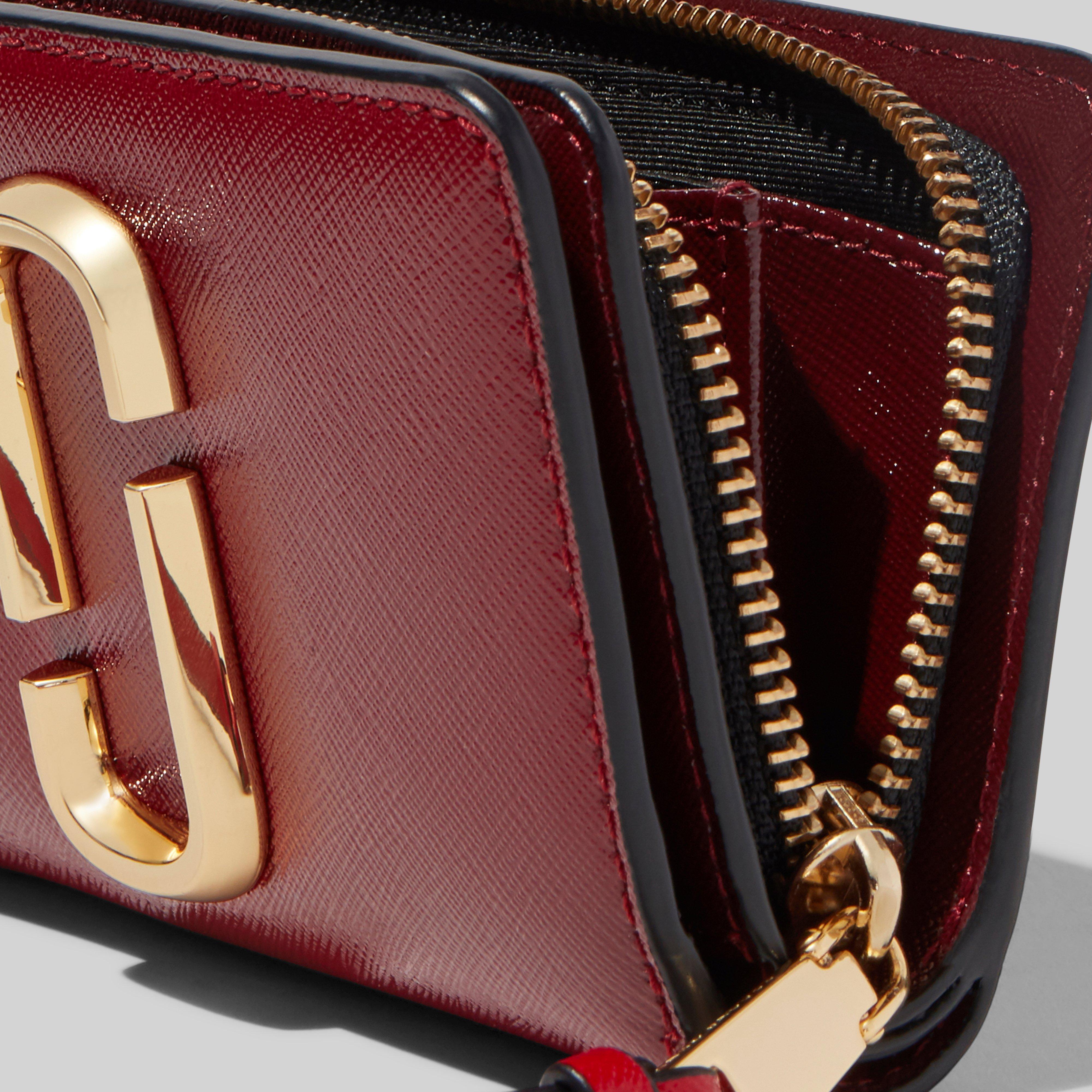 The Snapshot Compact Wallet