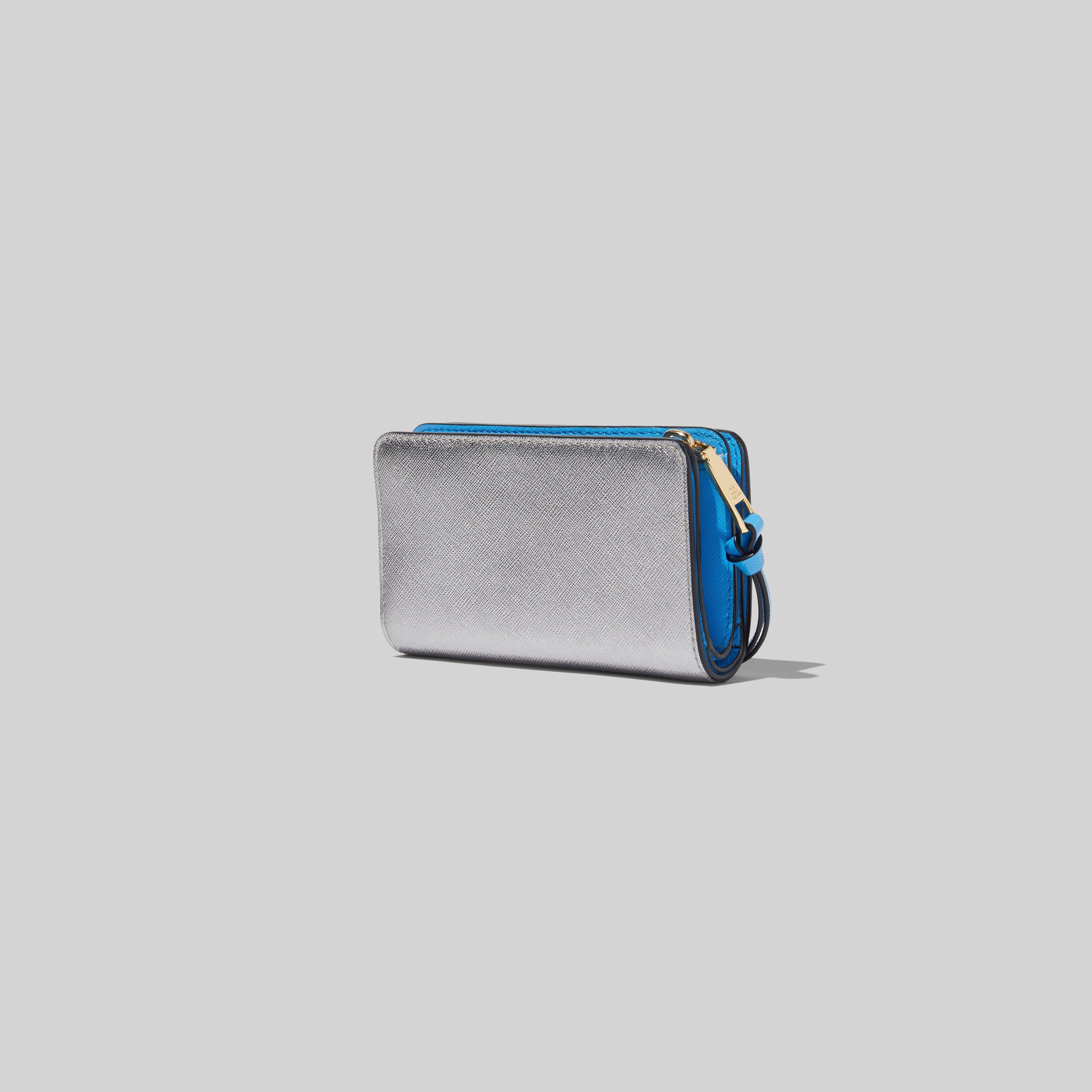 The Snapshot Compact Wallet