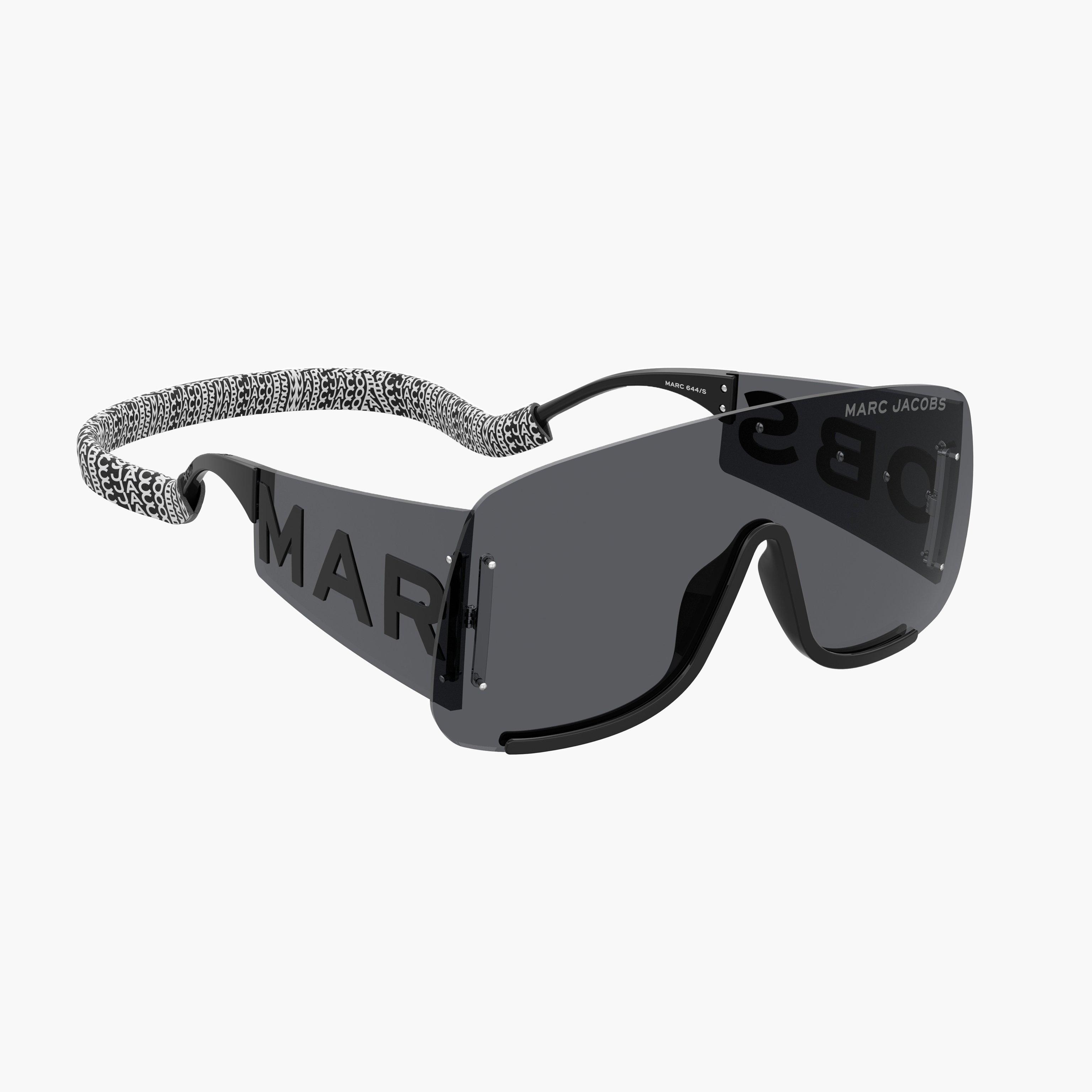 RUNWAY MONOGRAM SHIELD(The Monogram Collection)