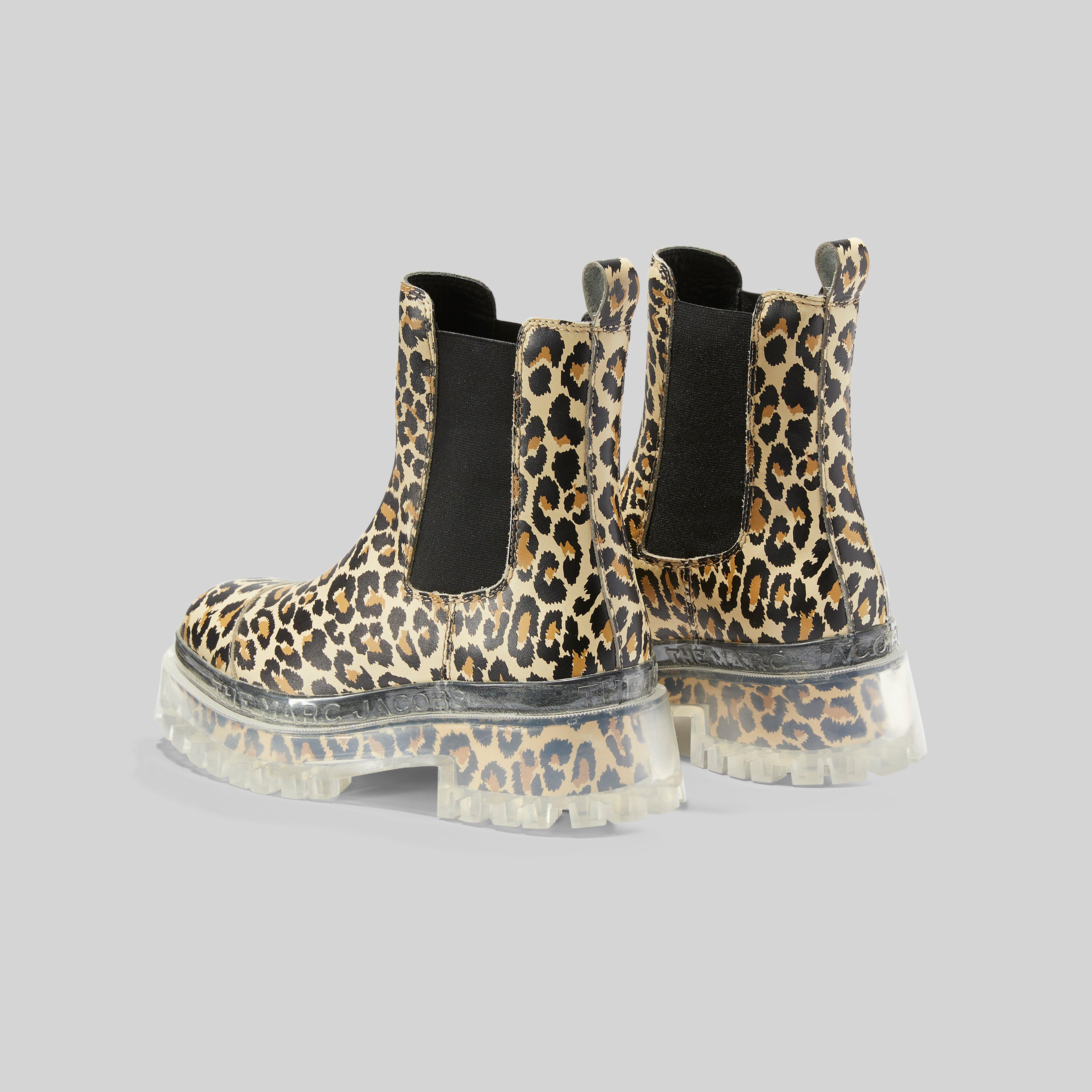 boots leopard plate