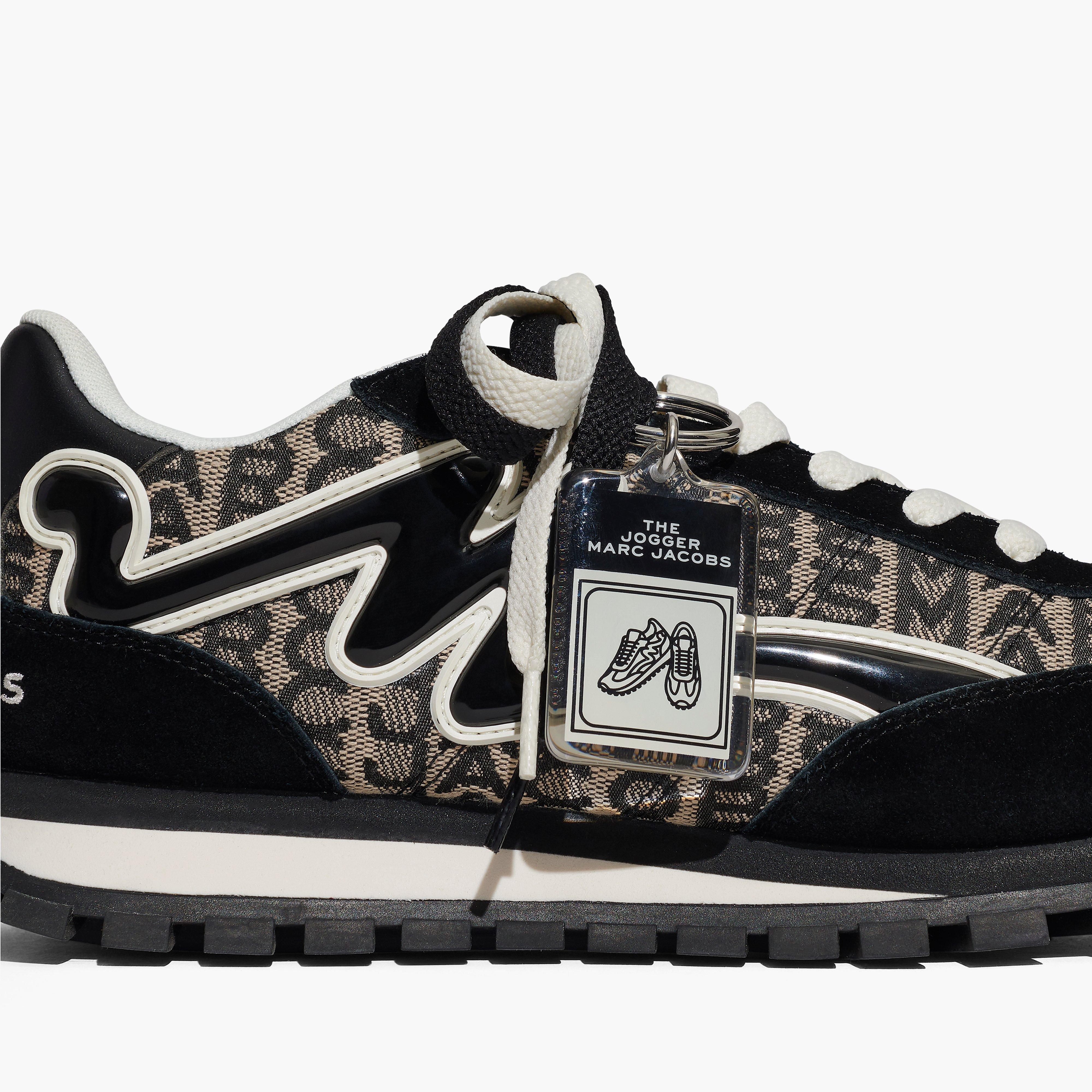 The Monogram Jogger(The Monogram Collection)