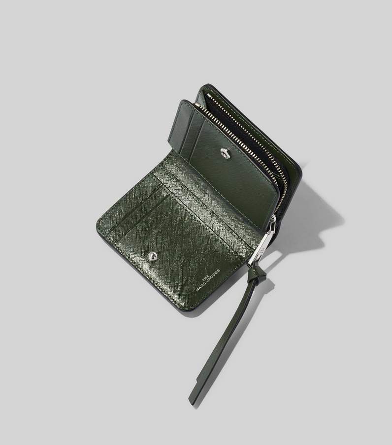 Marc Jacobs Khaki Green Leather Snapshot Zip Around Wallet Marc