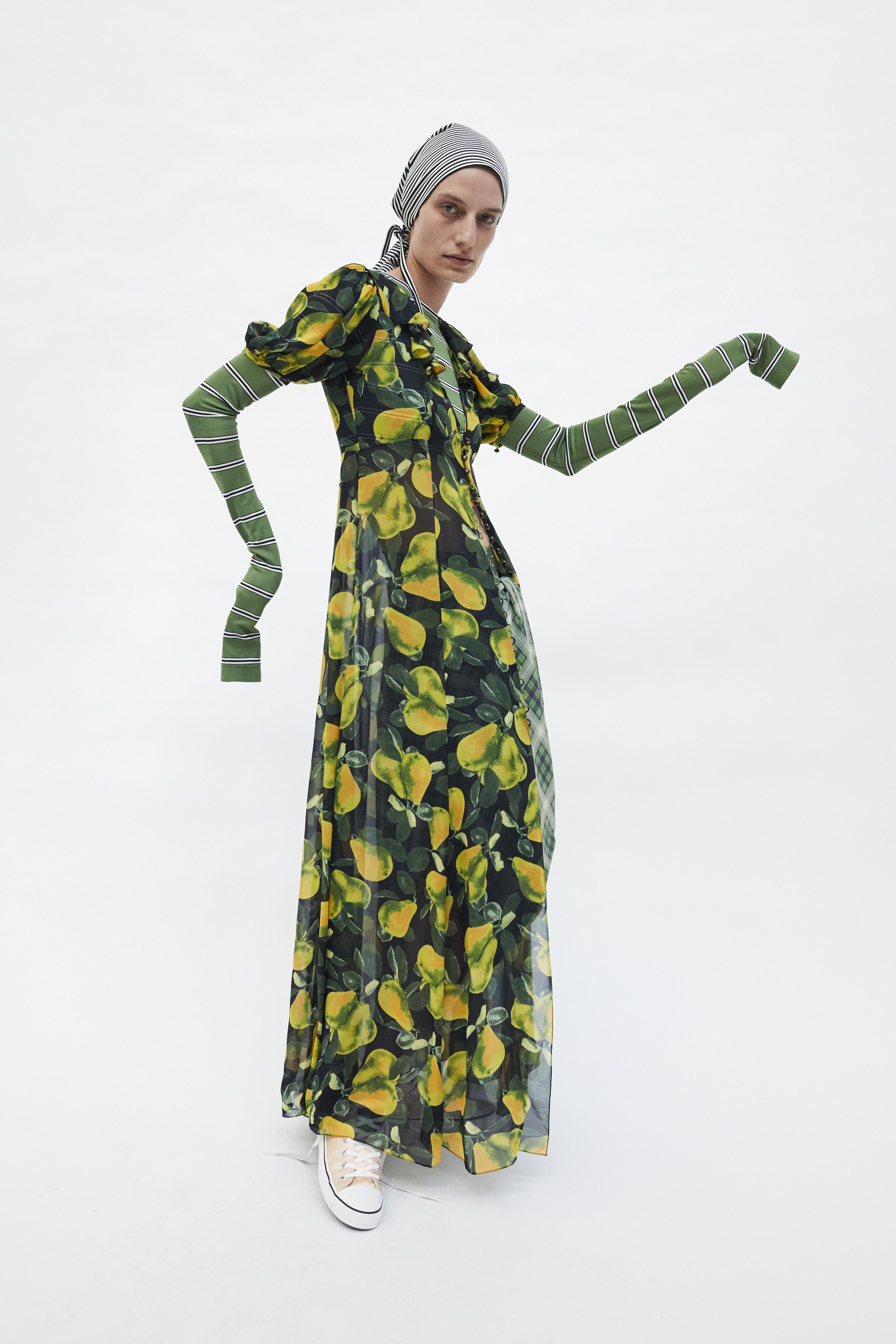 Look 16