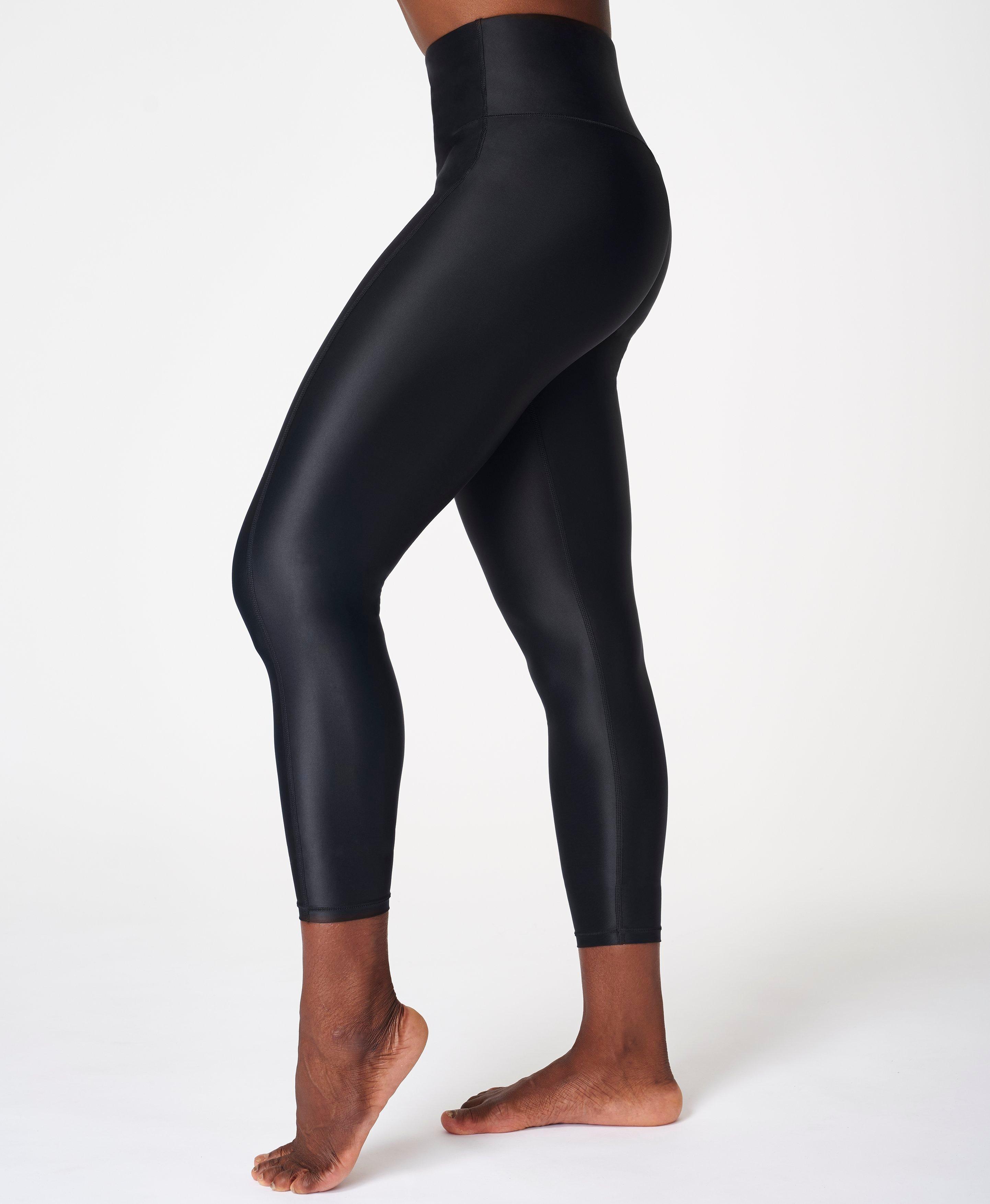 shiny black yoga leggings