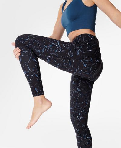 Superweiche Yoga Leggings, Black Leaf Texture Print | Sweaty Betty