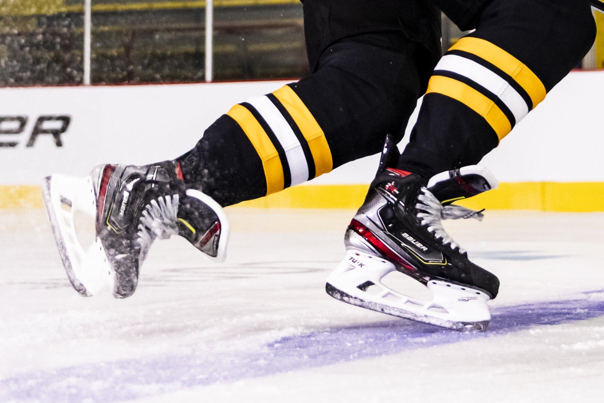 what skates do nhl players wear