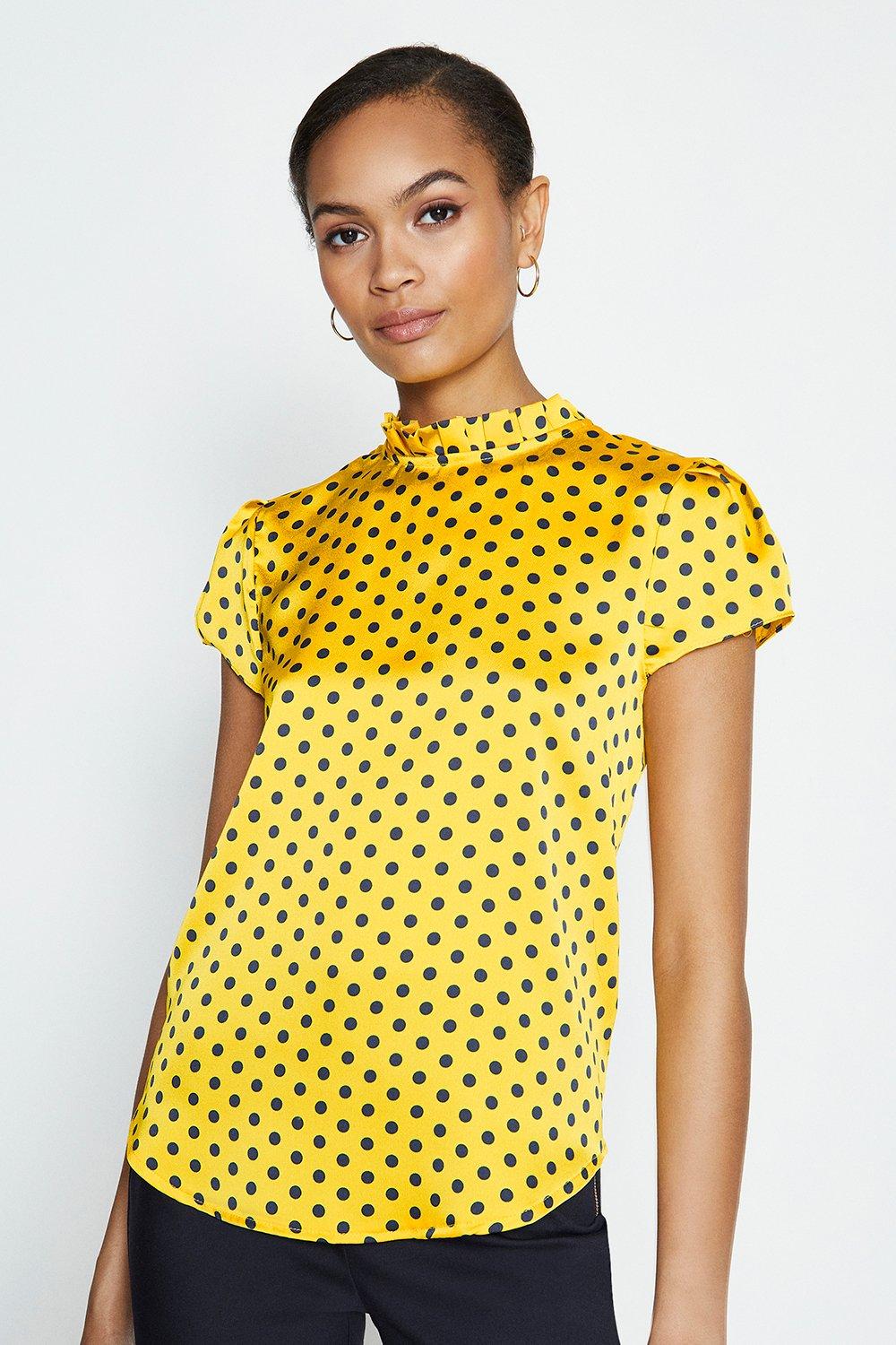 coast yellow top