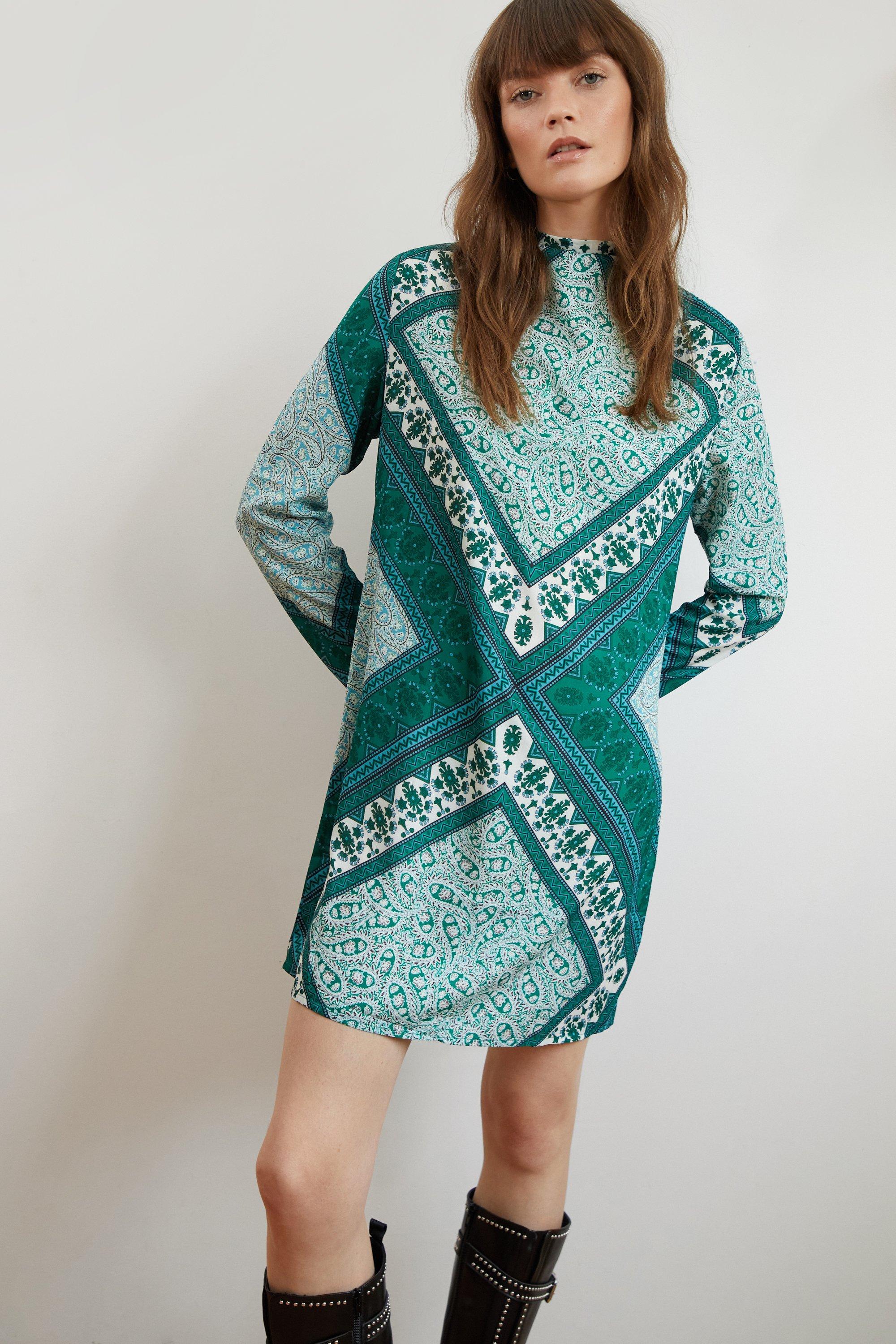 Dressing Gown Courte À Col Bénitier Et Imprimé Bandana - 36 - Nasty Gal - Modalova