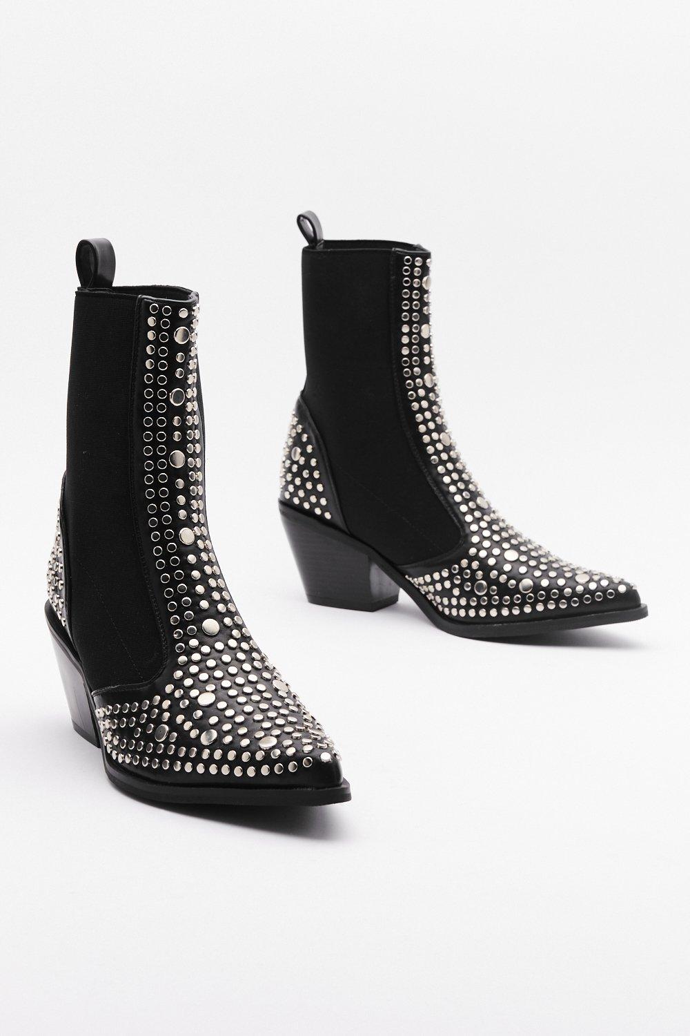 chelsea boots studded