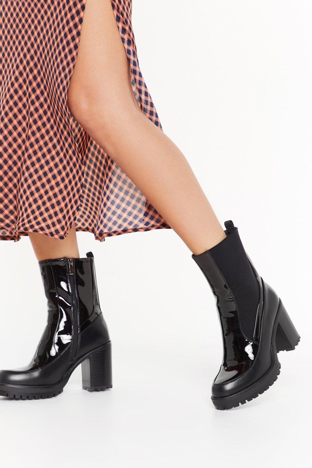 bottines chaussettes vernies