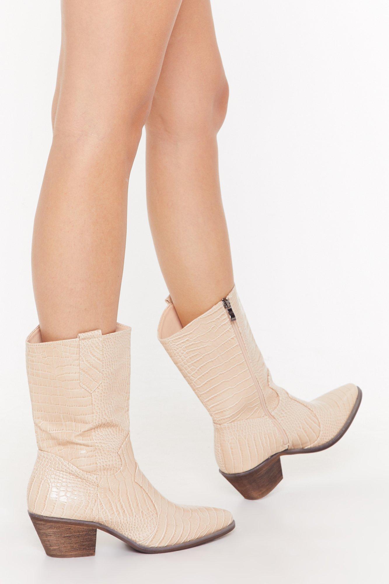 western boots beige