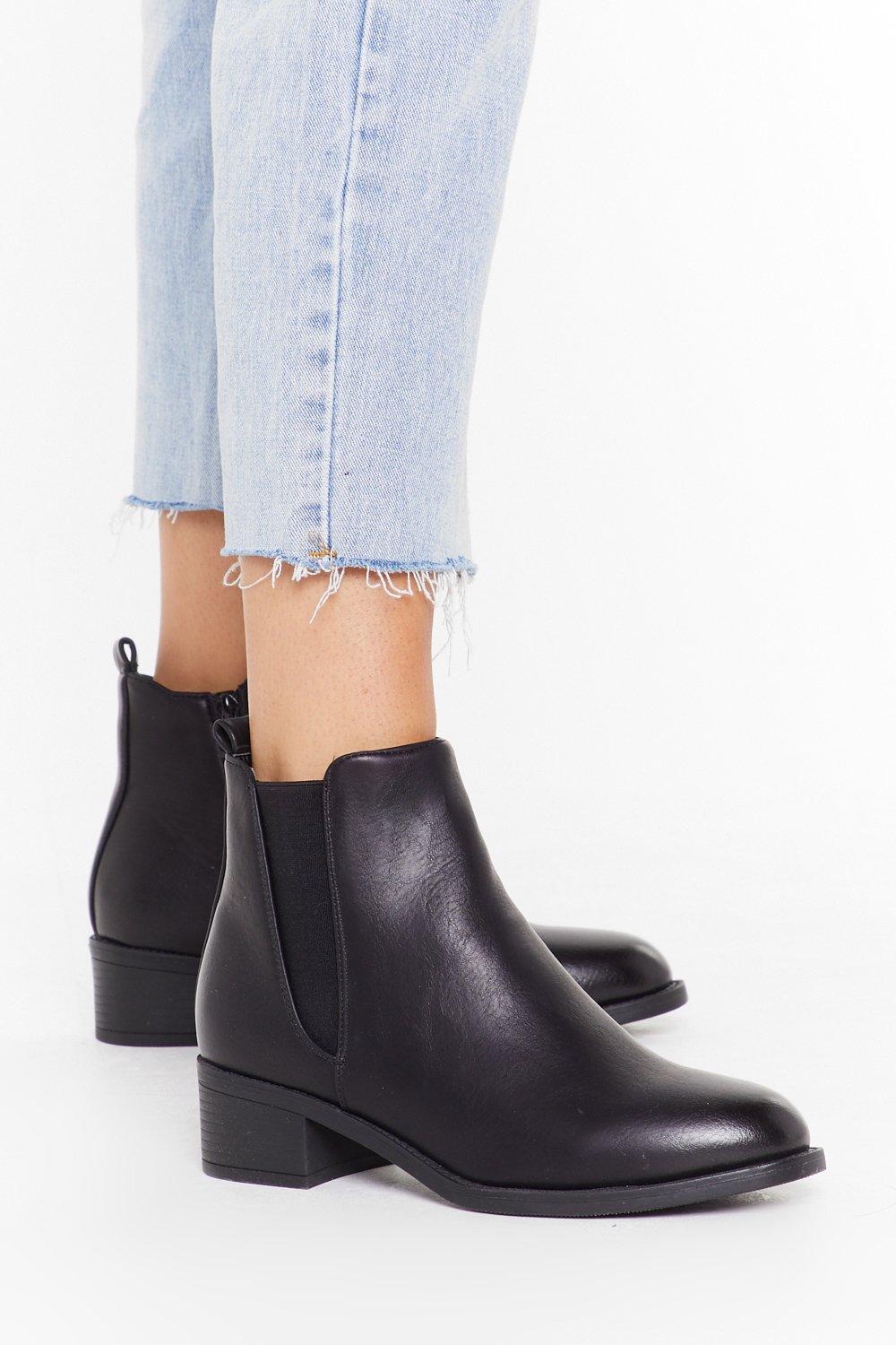 Black flat boots