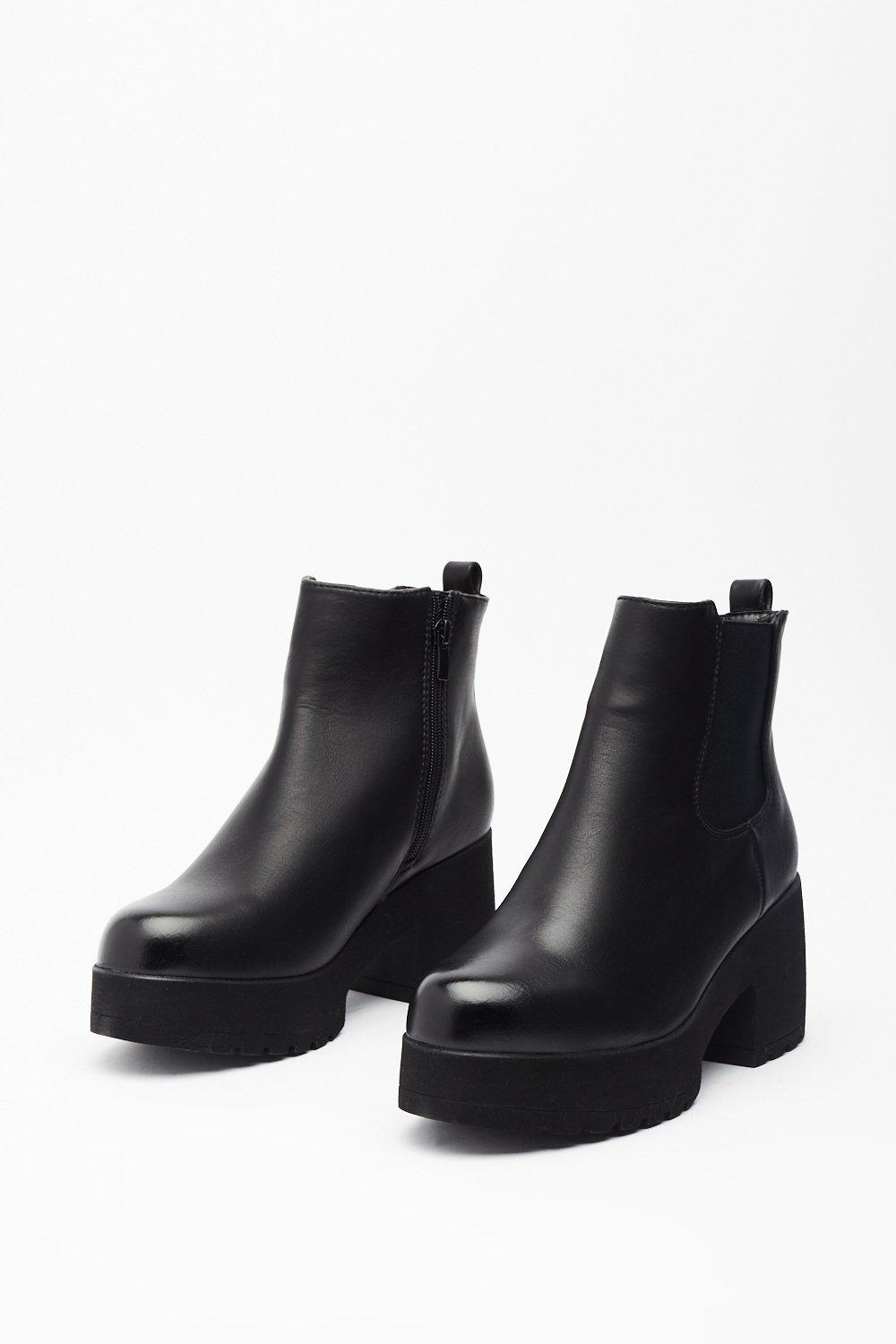 cleated platform pull on chelsea boots