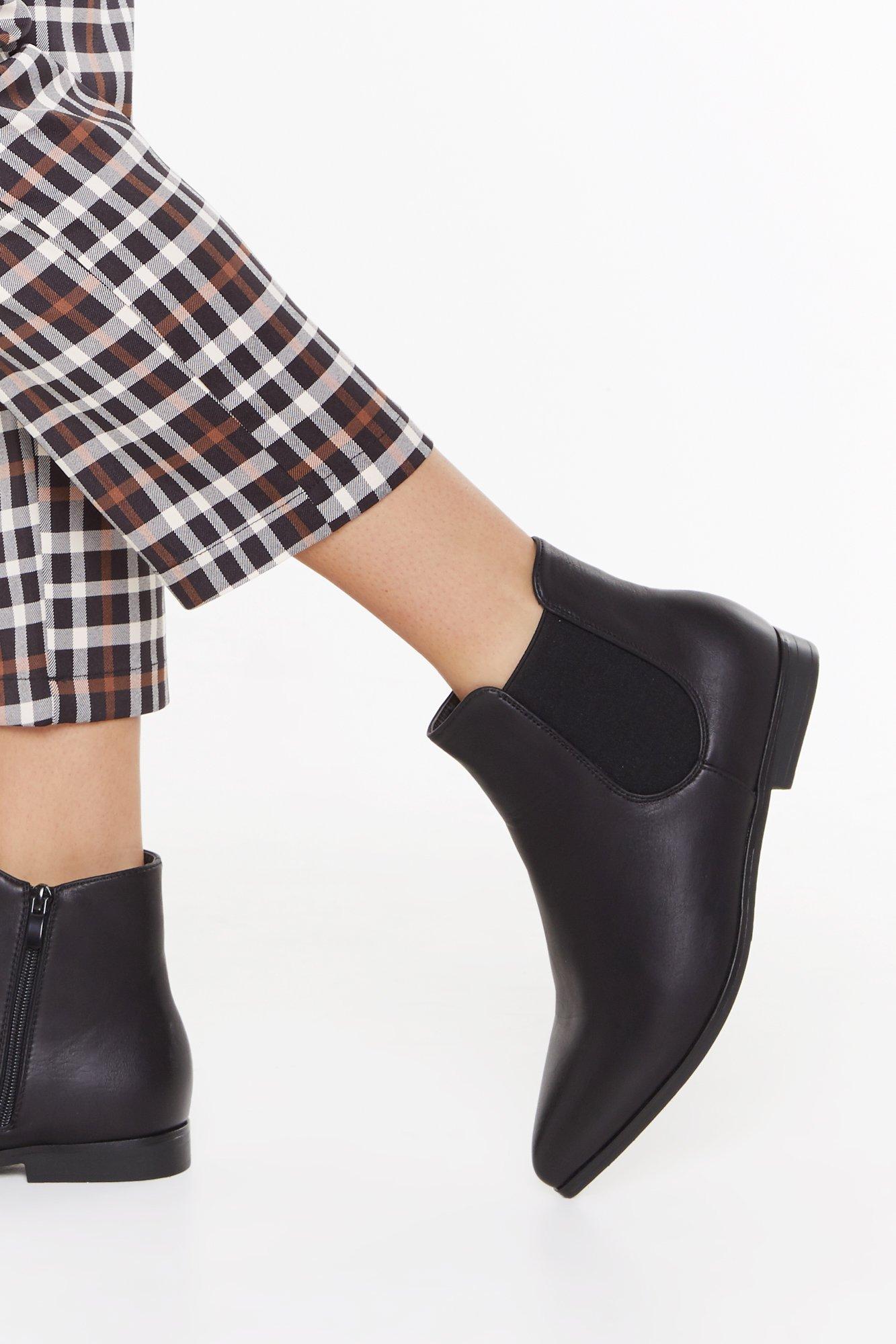 low ankle chelsea boots