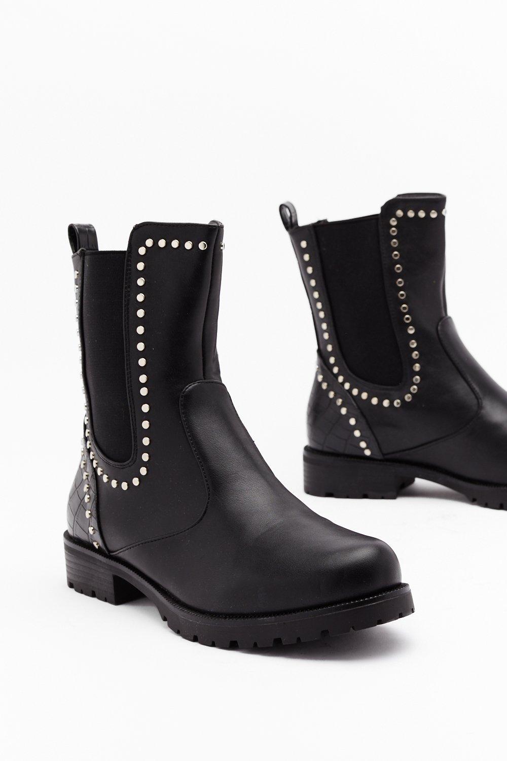 studded trim chelsea boots