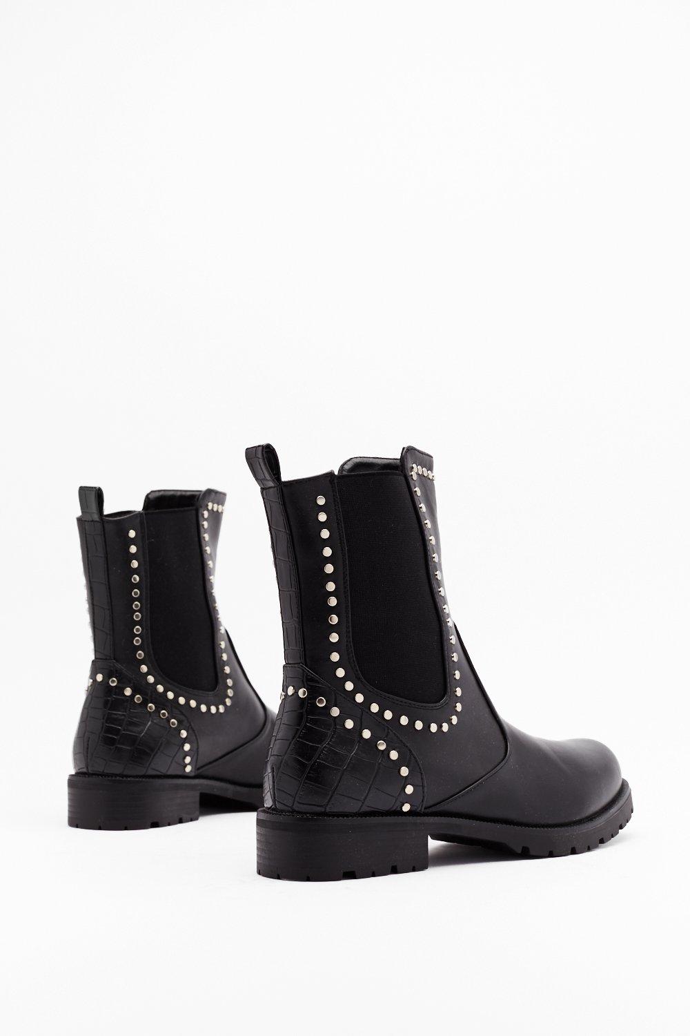 studded trim chelsea boots