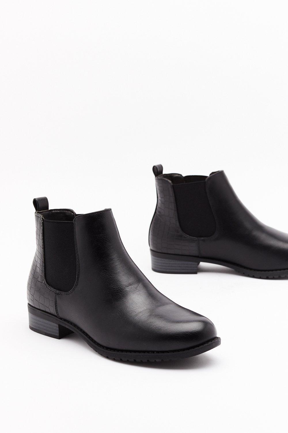 flat chelsea boot