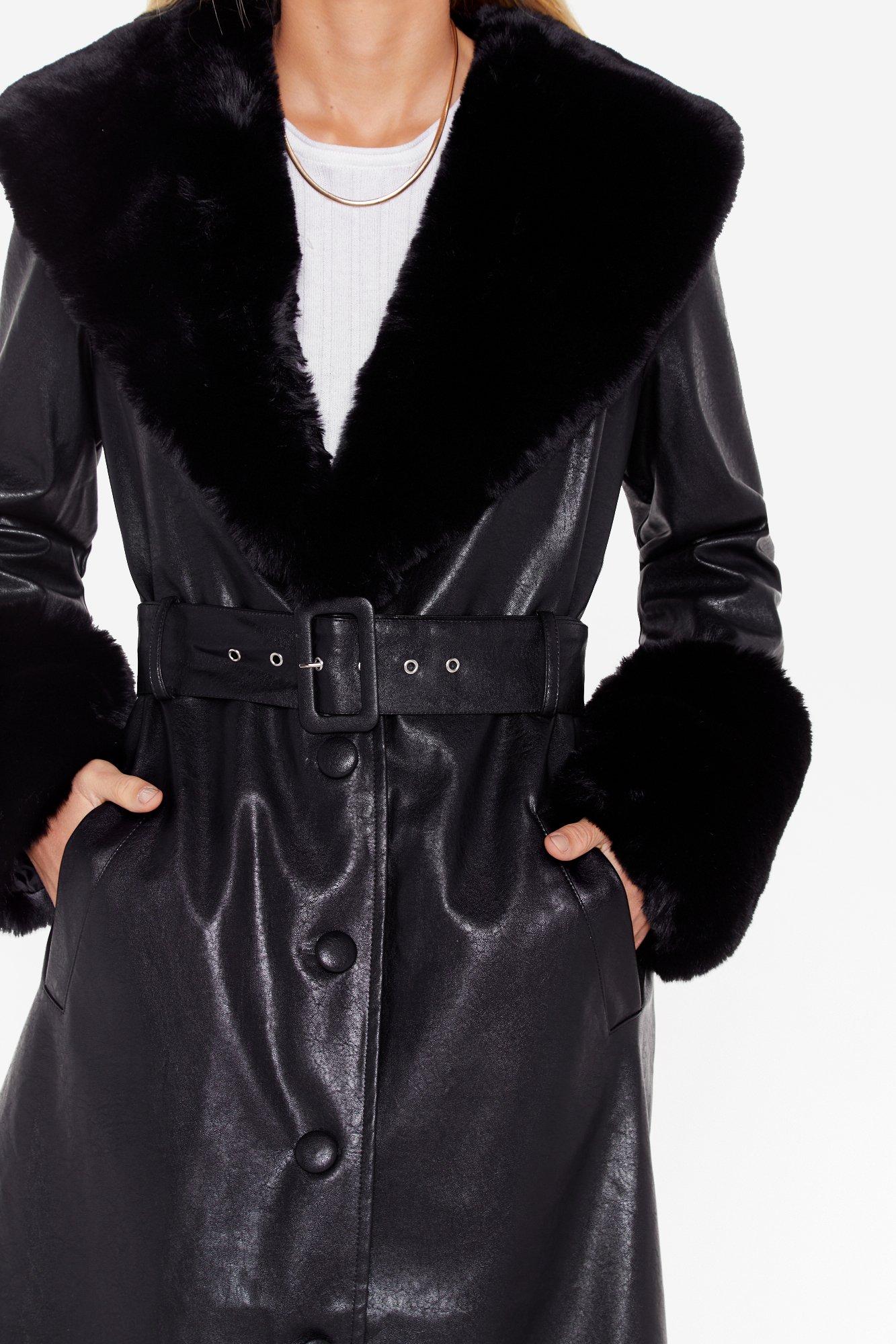 coat with collar fur