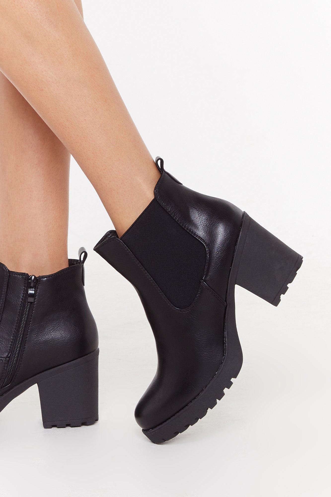 cleated platform pull on chelsea boots