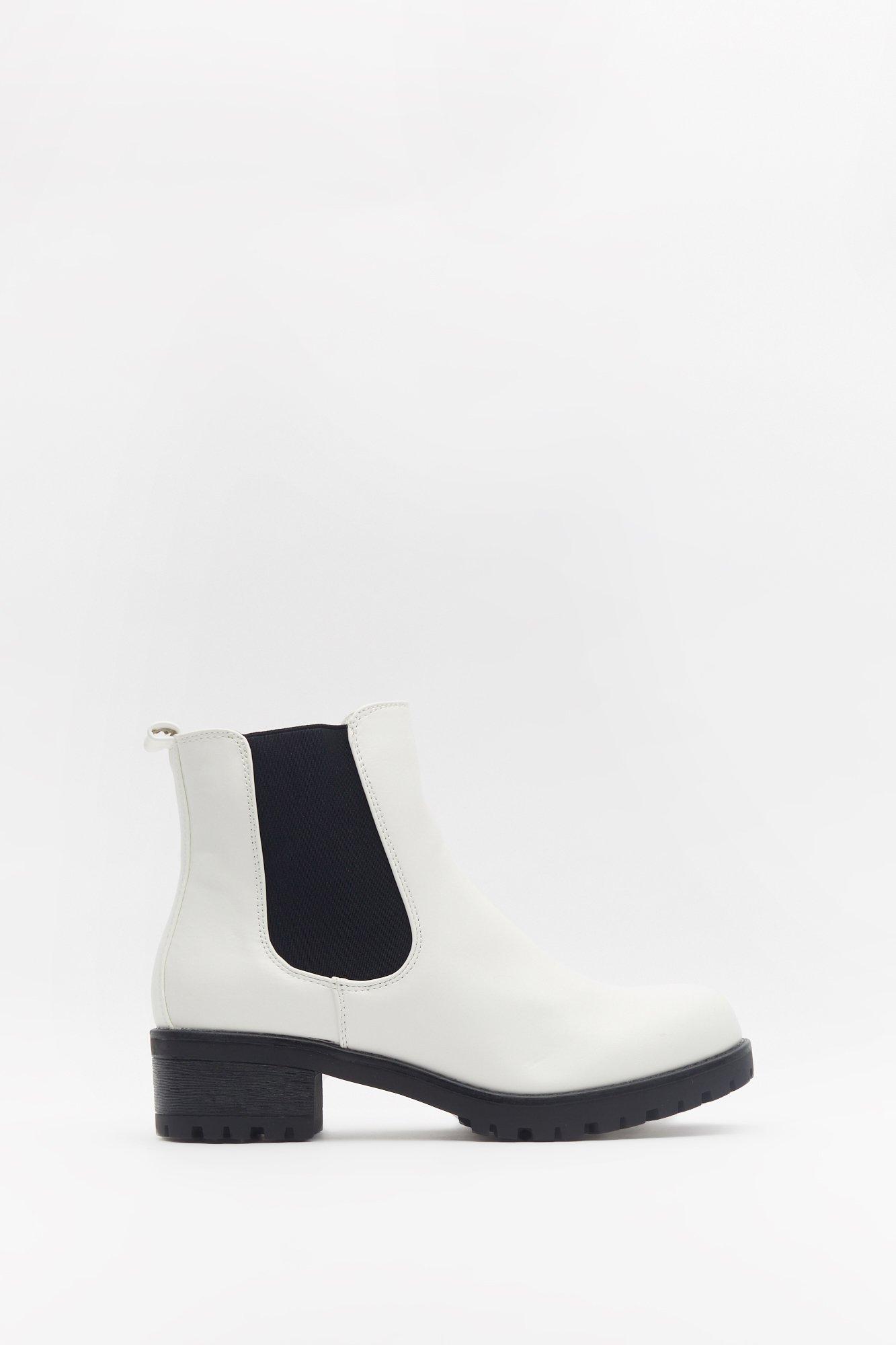 white chelsea boots womens
