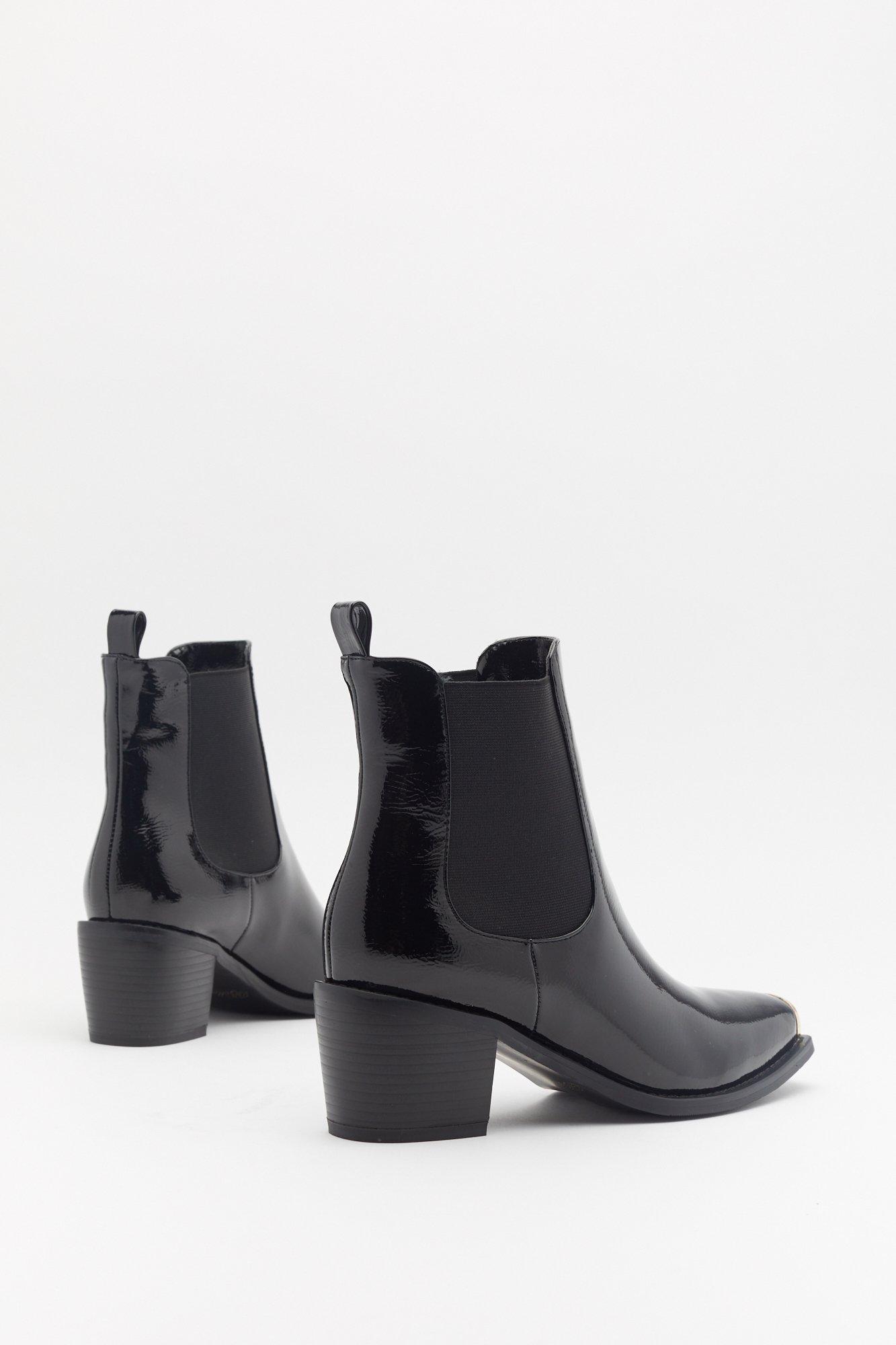cap toe chelsea boot